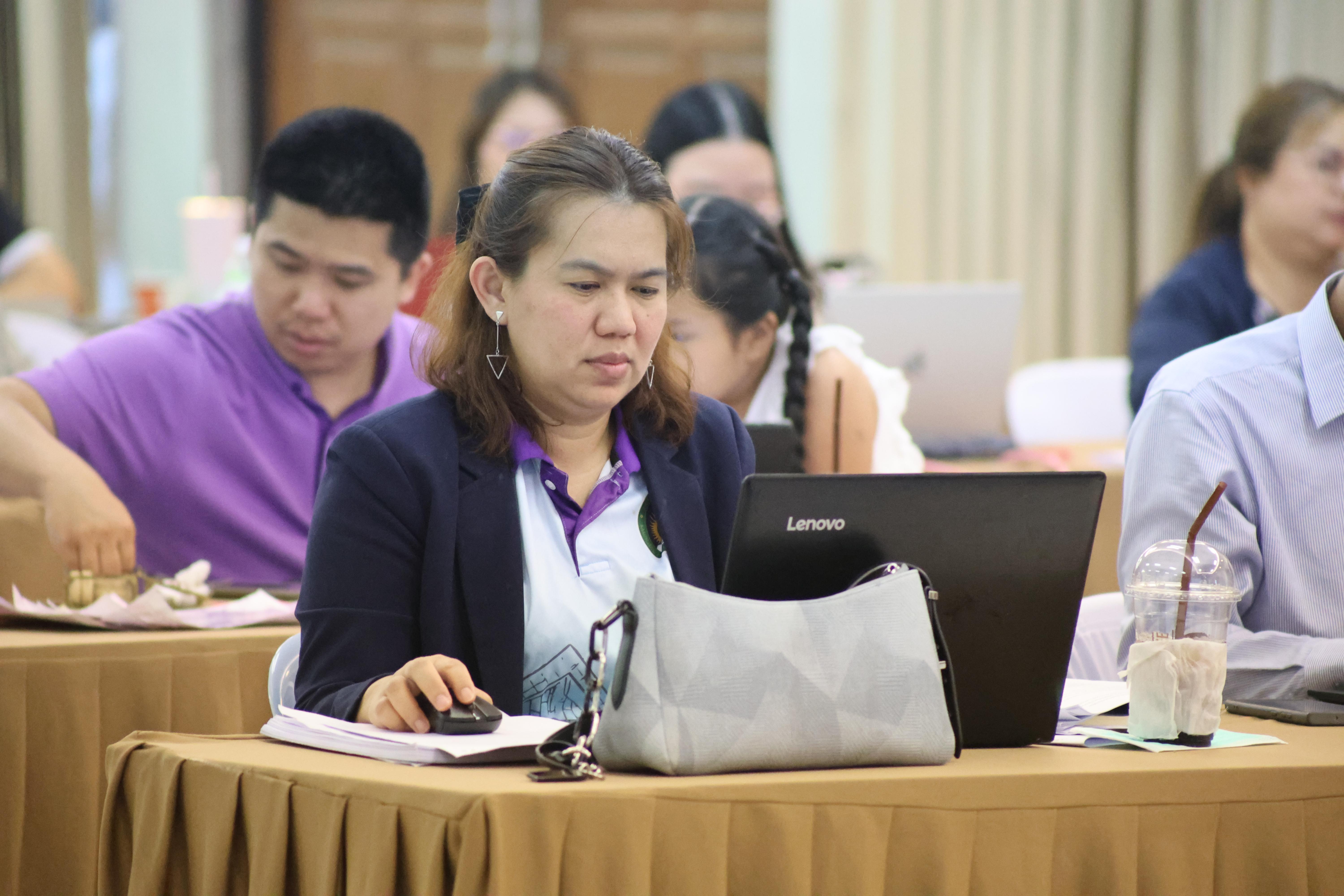 299. คณะครุศาสตร์ มหาวิทยาลัยราชภัฏกำแพงเพชร ได้จัดโครงการพัฒนาสมรรถนะครูของครู มหาวิทยาลัยราชภัฏ 38 แห่ง