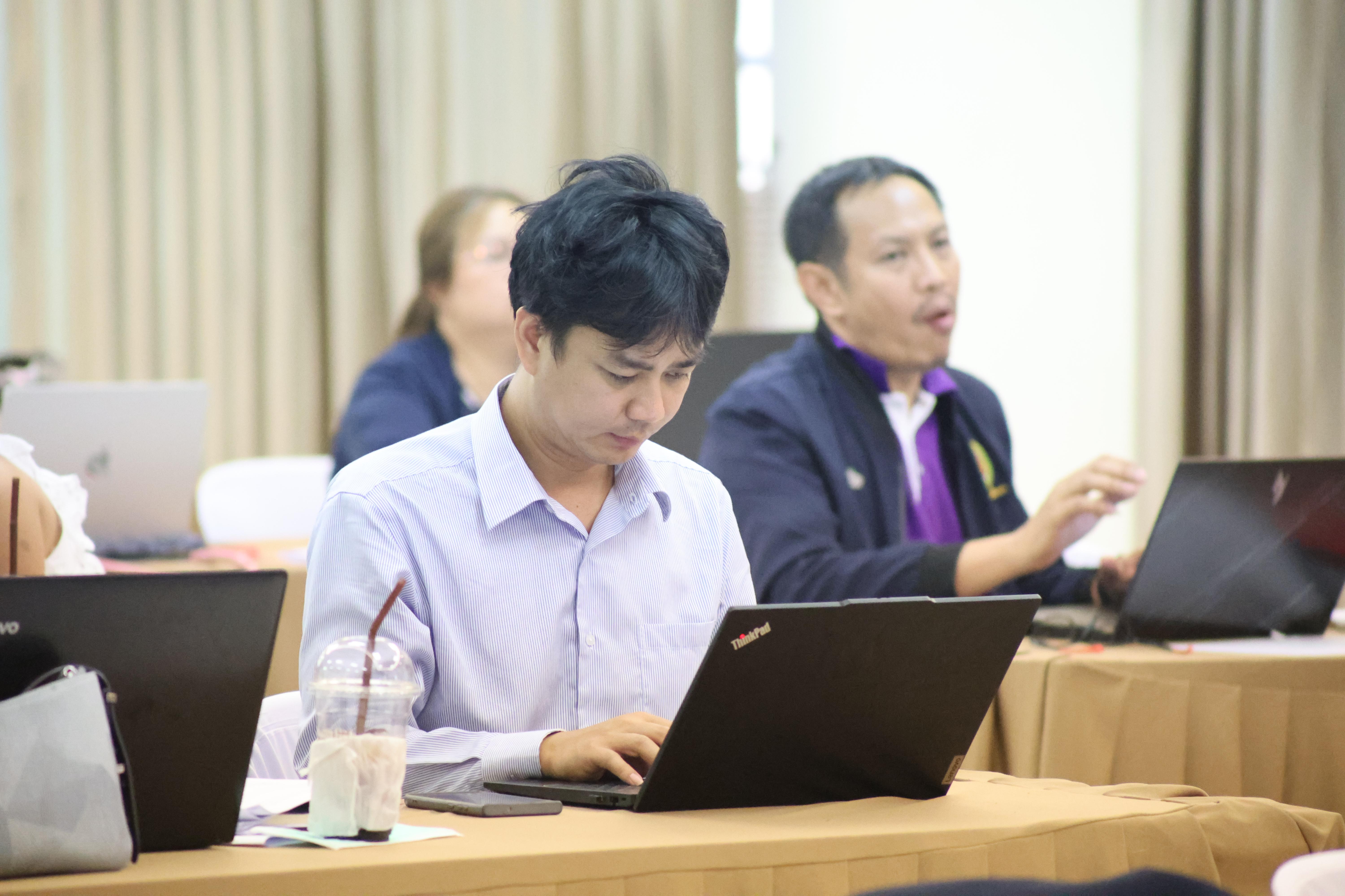 301. คณะครุศาสตร์ มหาวิทยาลัยราชภัฏกำแพงเพชร ได้จัดโครงการพัฒนาสมรรถนะครูของครู มหาวิทยาลัยราชภัฏ 38 แห่ง