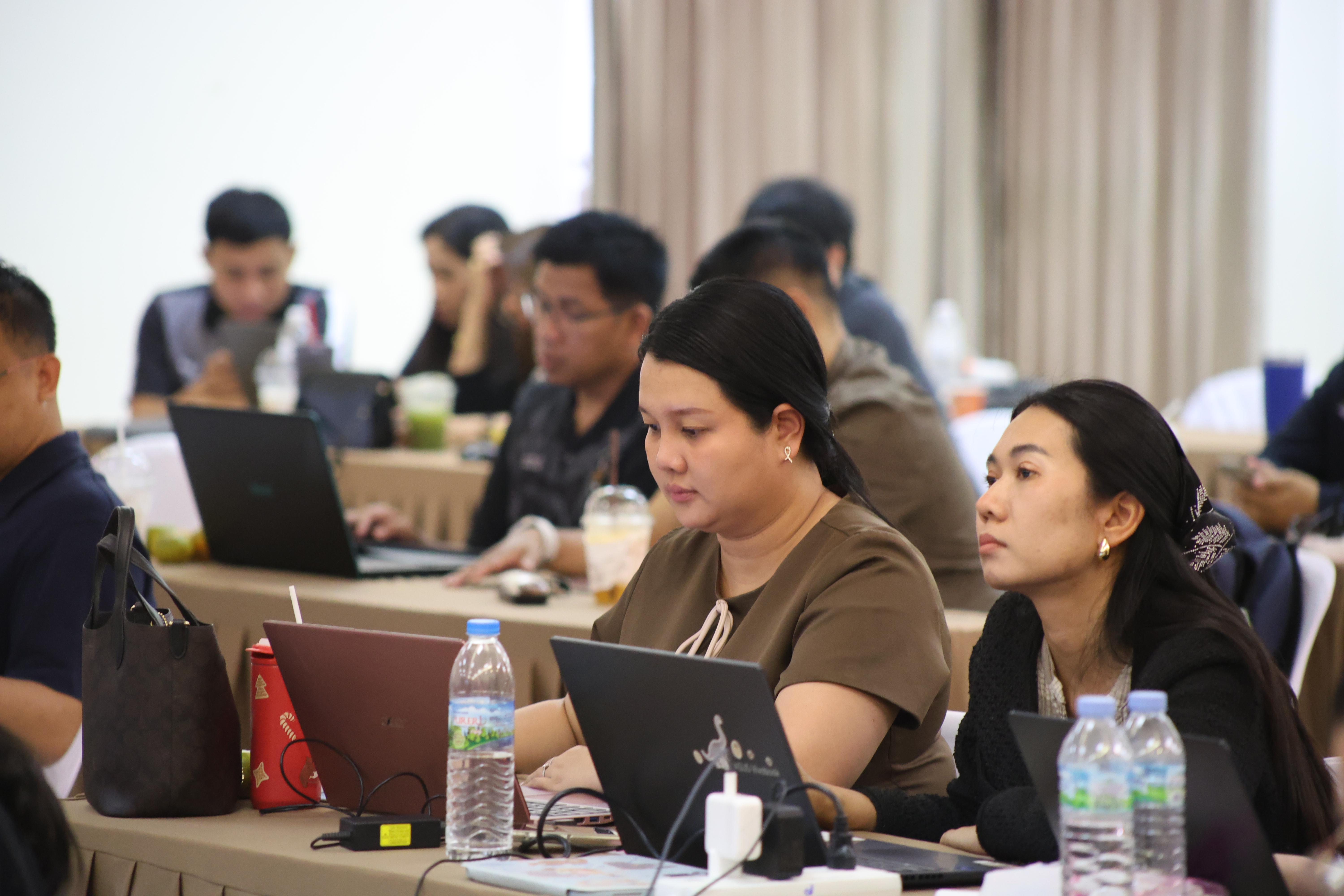 320. คณะครุศาสตร์ มหาวิทยาลัยราชภัฏกำแพงเพชร ได้จัดโครงการพัฒนาสมรรถนะครูของครู มหาวิทยาลัยราชภัฏ 38 แห่ง