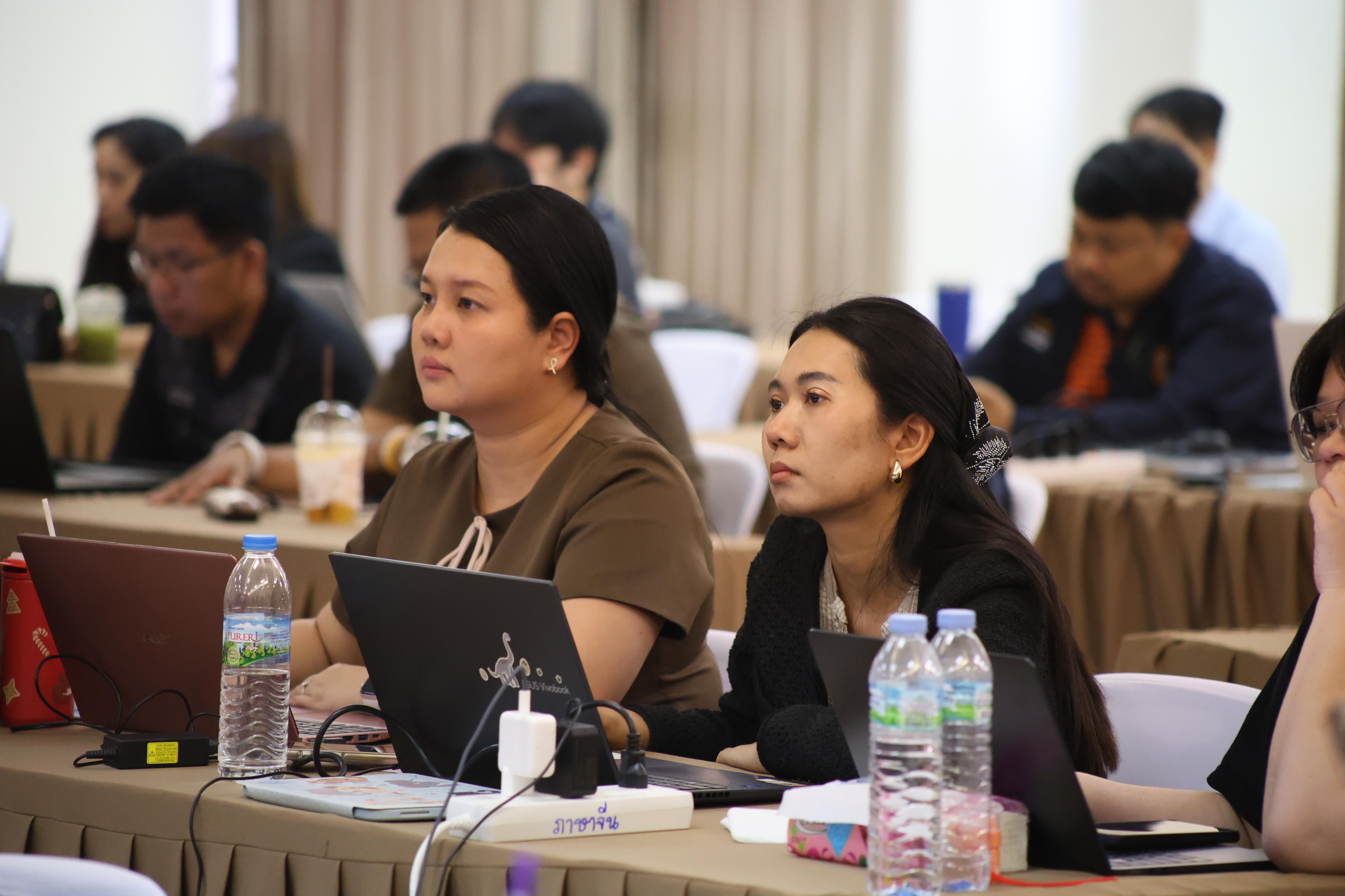 323. คณะครุศาสตร์ มหาวิทยาลัยราชภัฏกำแพงเพชร ได้จัดโครงการพัฒนาสมรรถนะครูของครู มหาวิทยาลัยราชภัฏ 38 แห่ง