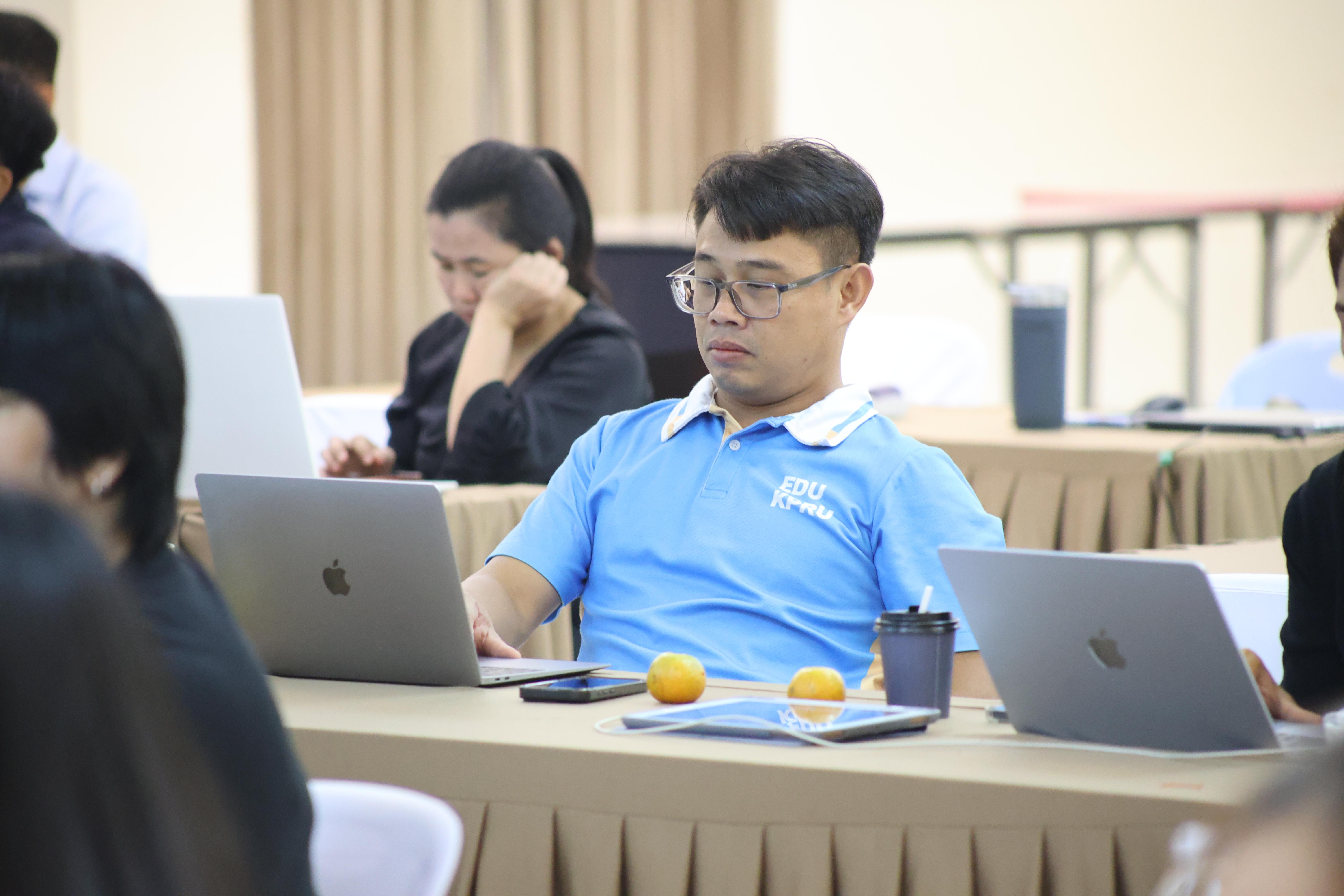 324. คณะครุศาสตร์ มหาวิทยาลัยราชภัฏกำแพงเพชร ได้จัดโครงการพัฒนาสมรรถนะครูของครู มหาวิทยาลัยราชภัฏ 38 แห่ง