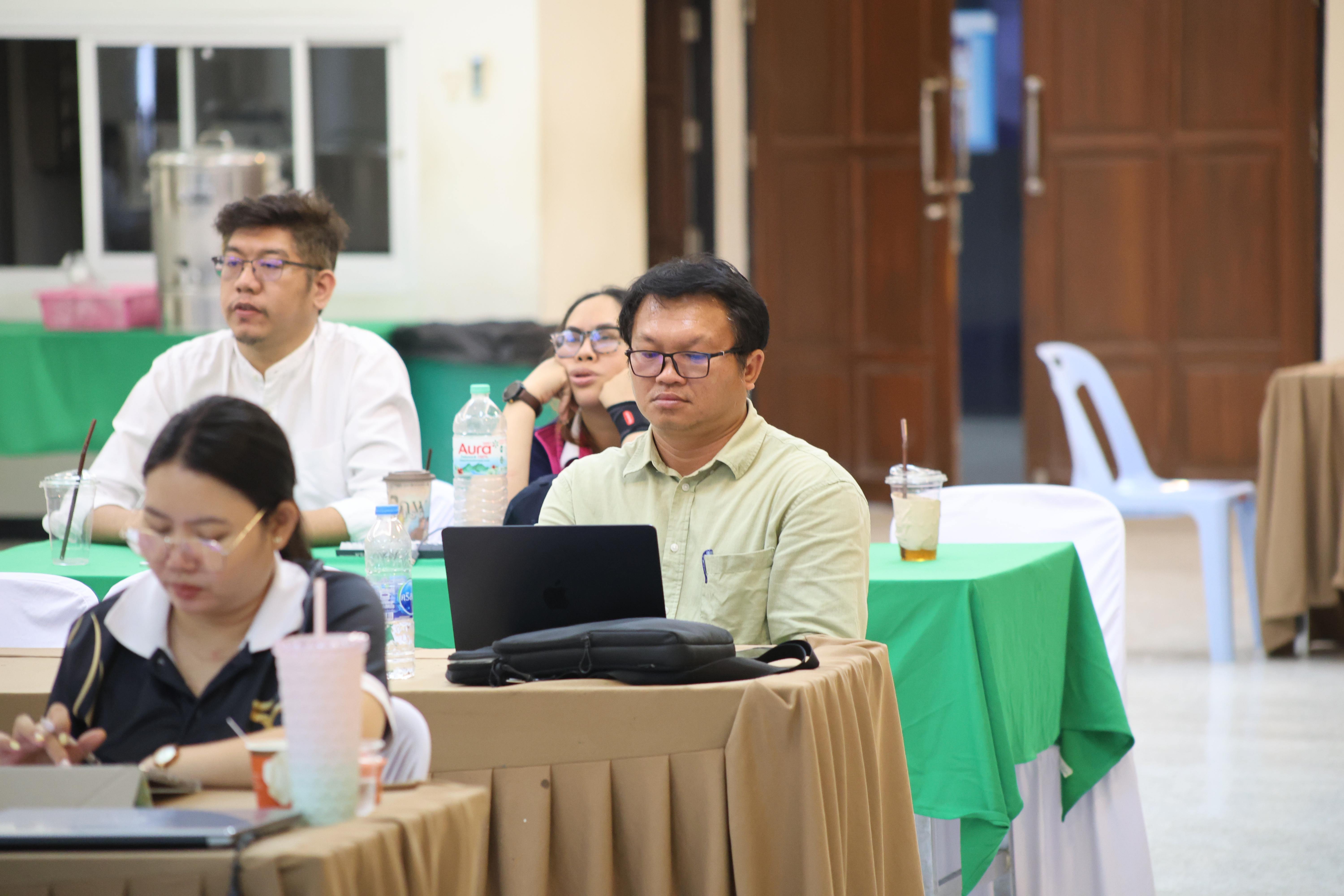 328. คณะครุศาสตร์ มหาวิทยาลัยราชภัฏกำแพงเพชร ได้จัดโครงการพัฒนาสมรรถนะครูของครู มหาวิทยาลัยราชภัฏ 38 แห่ง