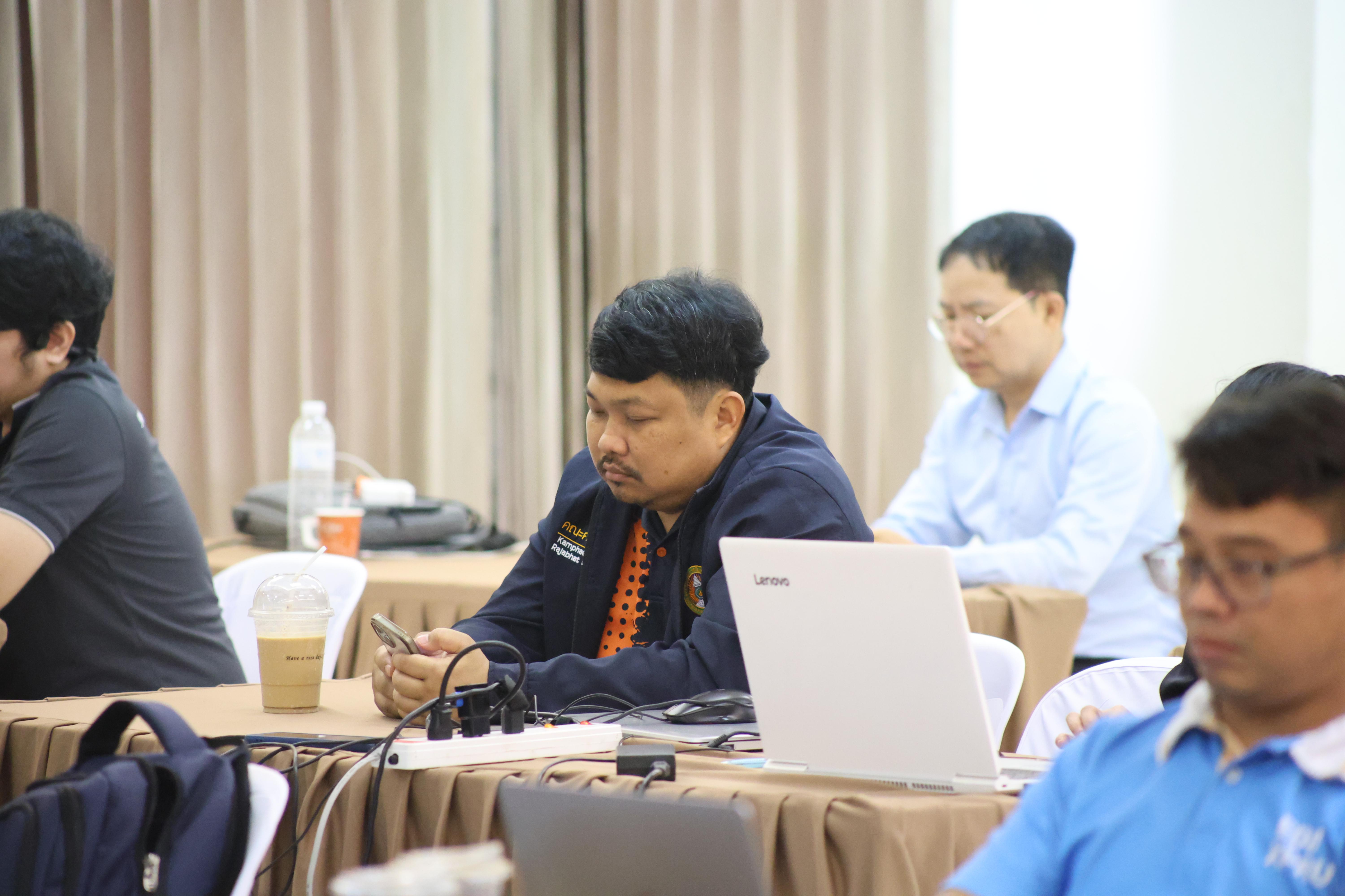 331. คณะครุศาสตร์ มหาวิทยาลัยราชภัฏกำแพงเพชร ได้จัดโครงการพัฒนาสมรรถนะครูของครู มหาวิทยาลัยราชภัฏ 38 แห่ง