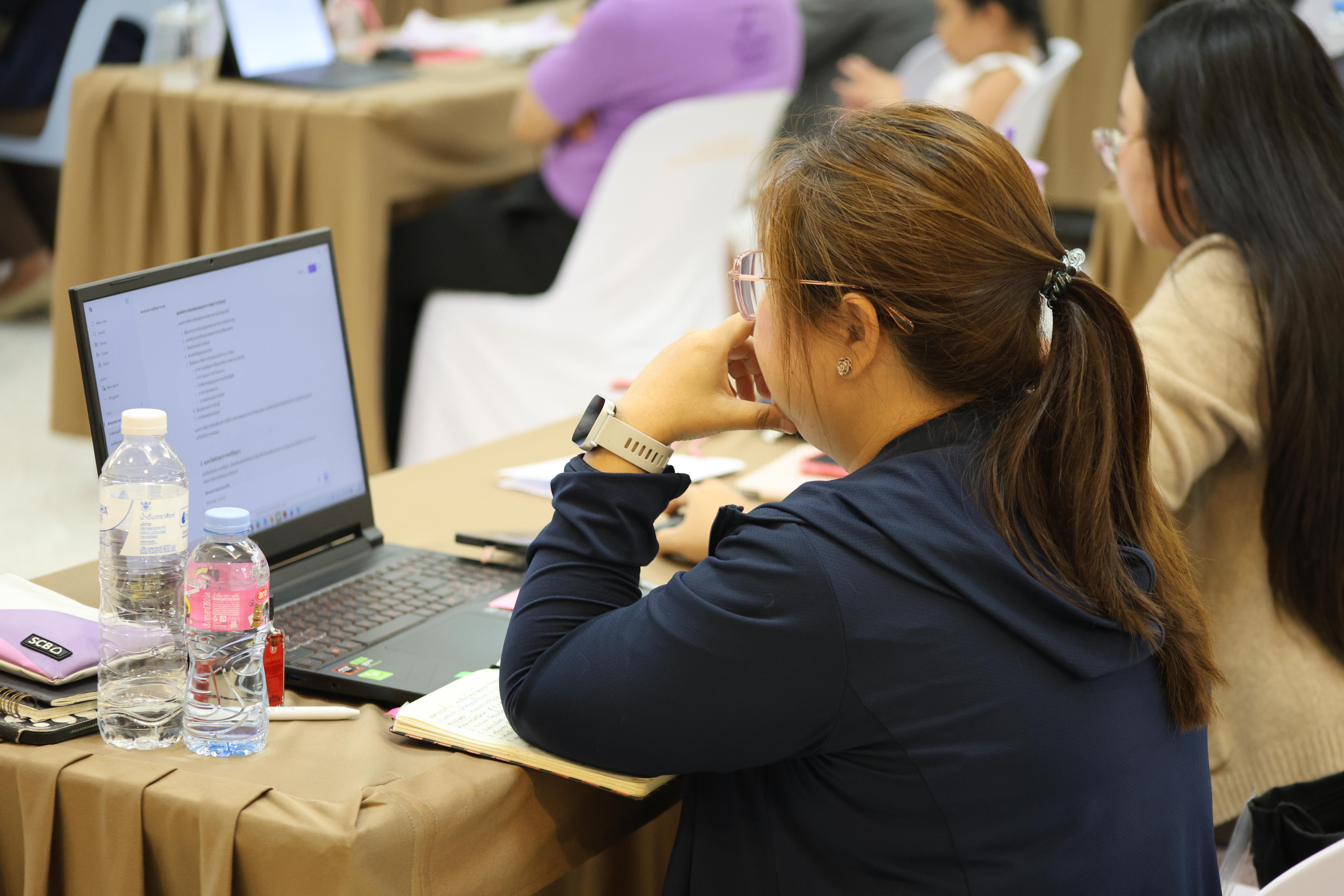 334. คณะครุศาสตร์ มหาวิทยาลัยราชภัฏกำแพงเพชร ได้จัดโครงการพัฒนาสมรรถนะครูของครู มหาวิทยาลัยราชภัฏ 38 แห่ง