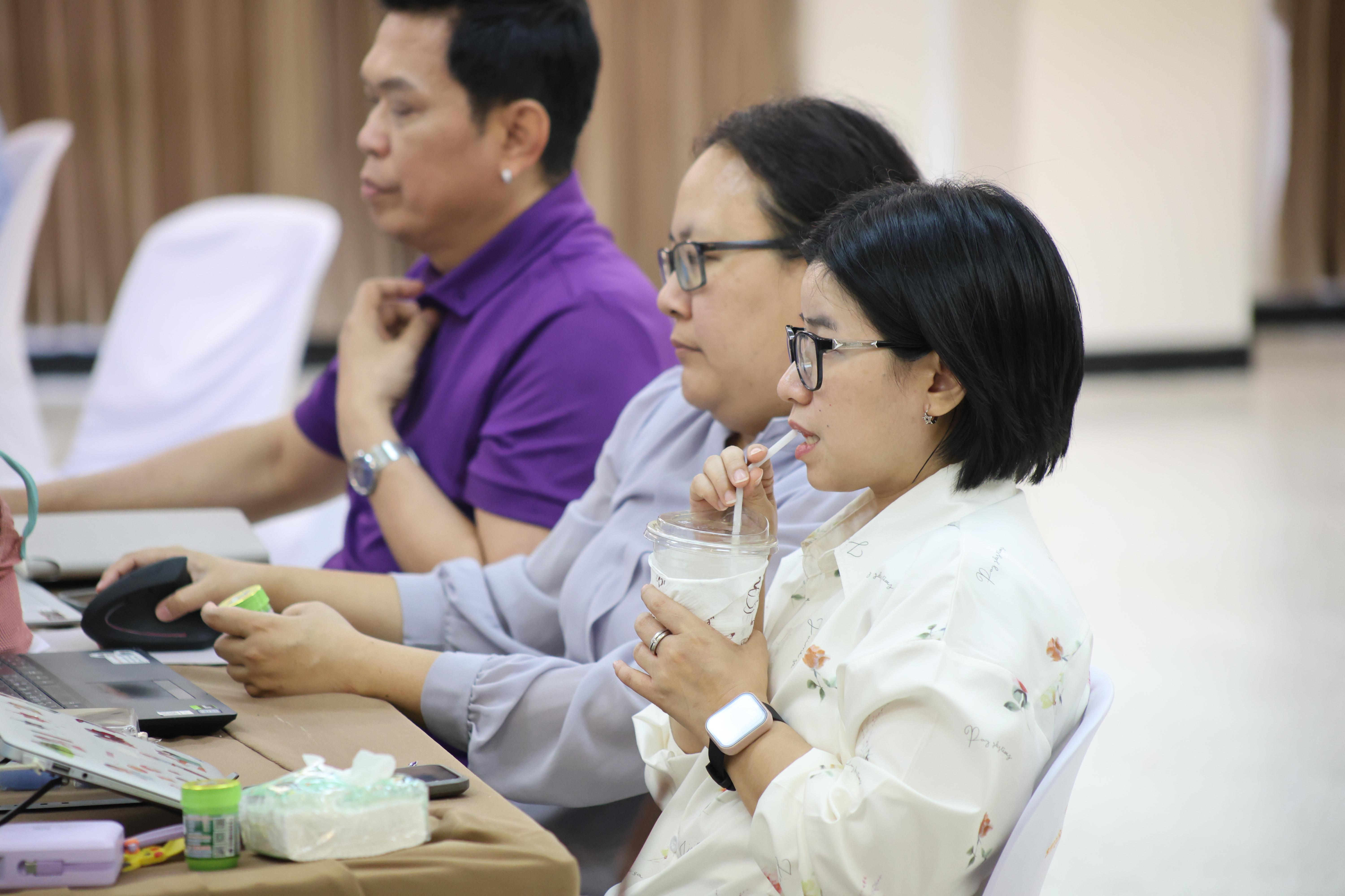 350. คณะครุศาสตร์ มหาวิทยาลัยราชภัฏกำแพงเพชร ได้จัดโครงการพัฒนาสมรรถนะครูของครู มหาวิทยาลัยราชภัฏ 38 แห่ง