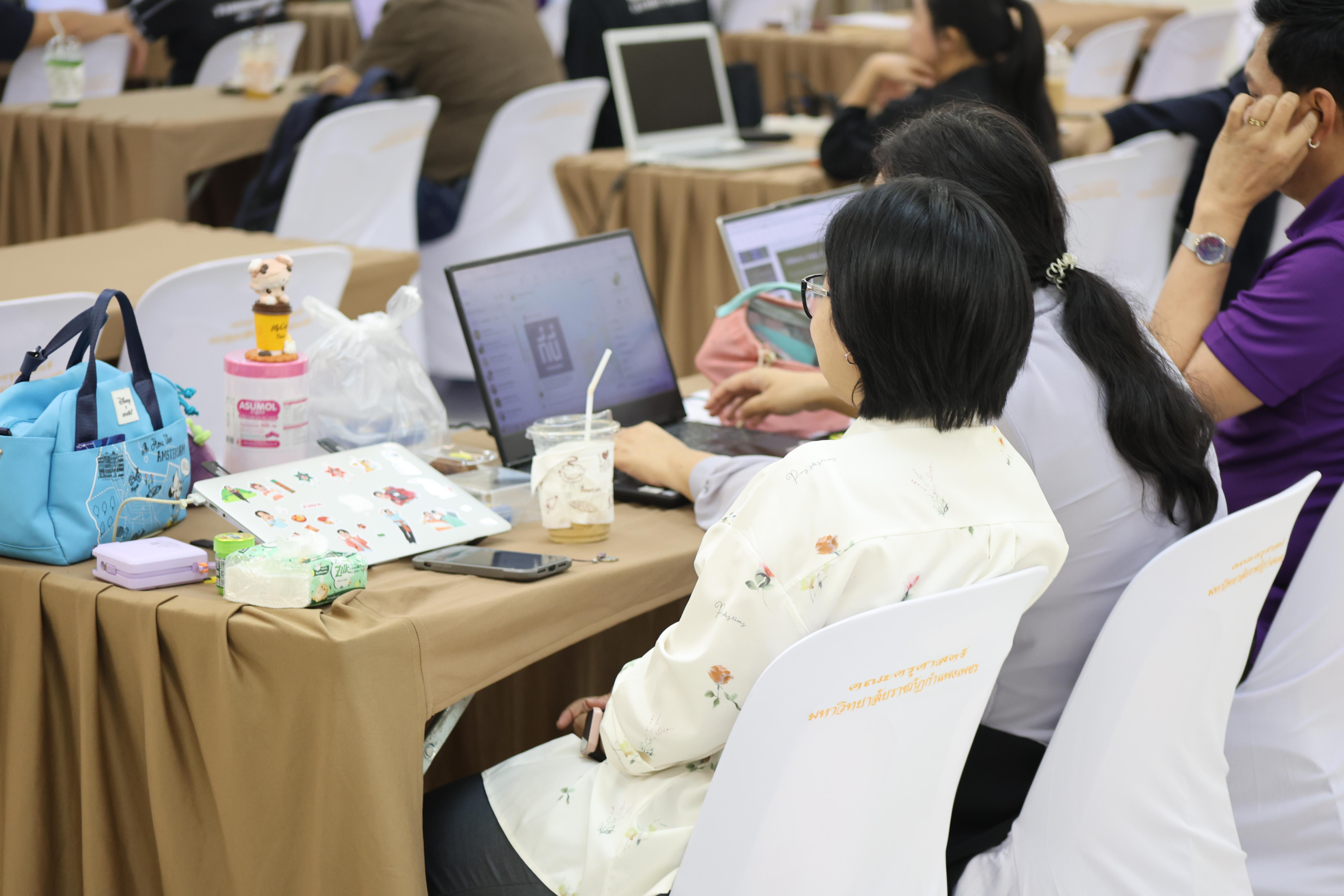 355. คณะครุศาสตร์ มหาวิทยาลัยราชภัฏกำแพงเพชร ได้จัดโครงการพัฒนาสมรรถนะครูของครู มหาวิทยาลัยราชภัฏ 38 แห่ง