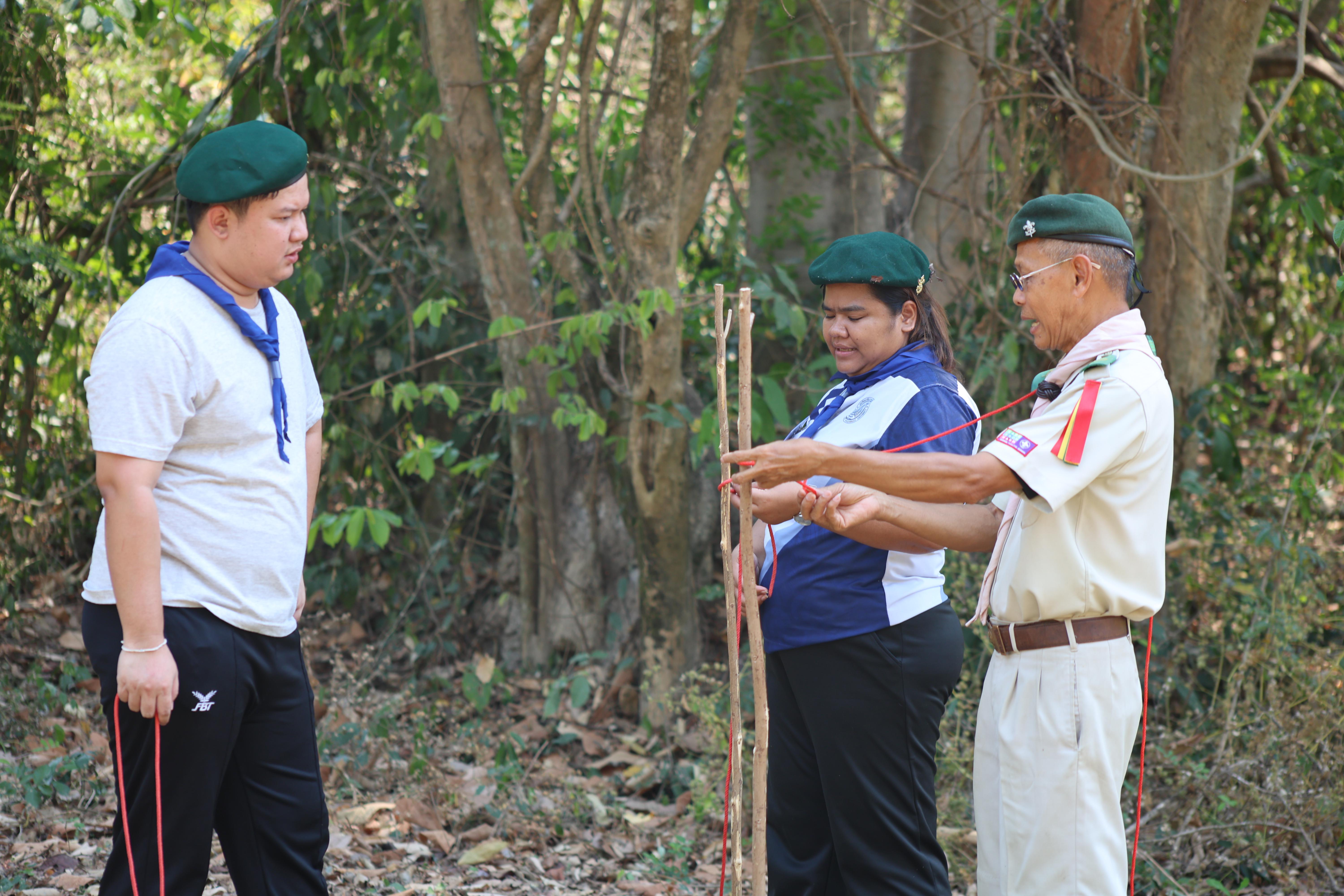 1194. กิจกรรมอบรมวิชาผู้กำกับลูกเสือ ขั้นความรู้เบื้องต้น สำหรับนักศึกษาหลักสูตรประกาศนียบัตรบัณฑิต สาขาวิชาชีพครู ประจำปีการศึกษา 2568