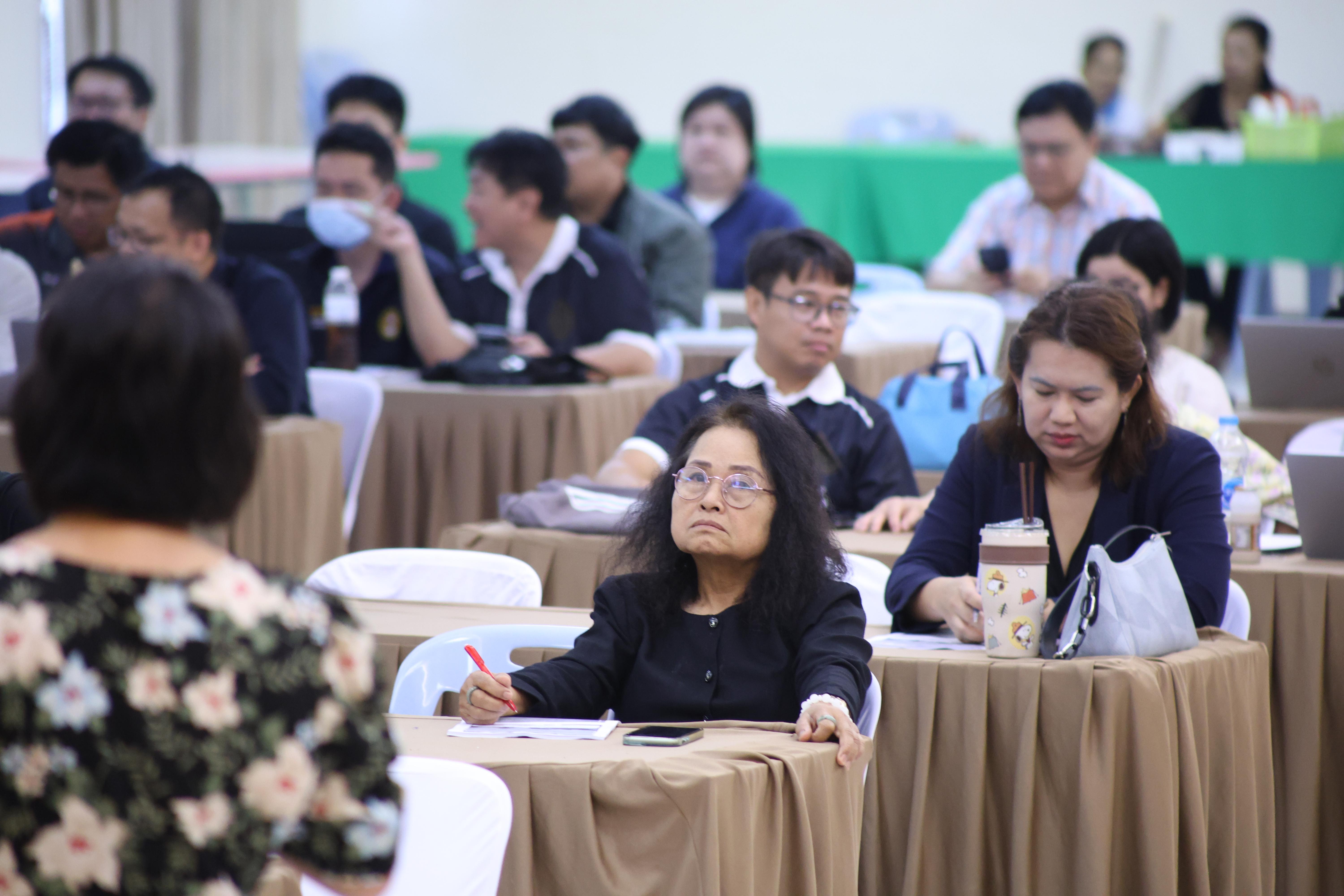 135. การอบรมในโมดูลที่ 7  เรื่อง “หลักสูตรและศาสตร์การสอน ”