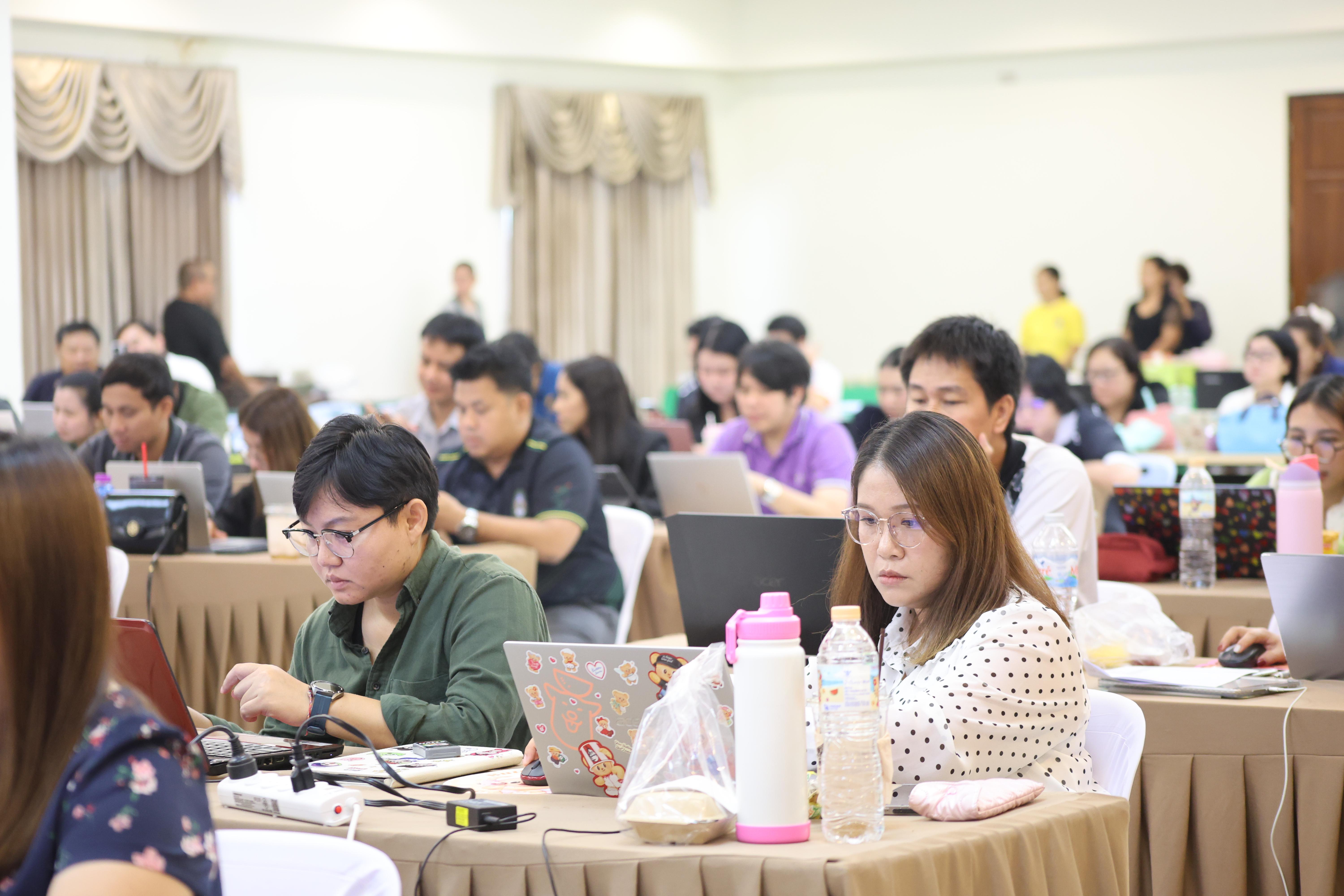 145. การอบรมในโมดูลที่ 8 เรื่อง “เทคโนโลยีดิจิทัลในการจัดการเรียนรู้” โดย ผู้ช่วยศาสตราจารย์ ดร.นรินธน์ นนทมาลย์
