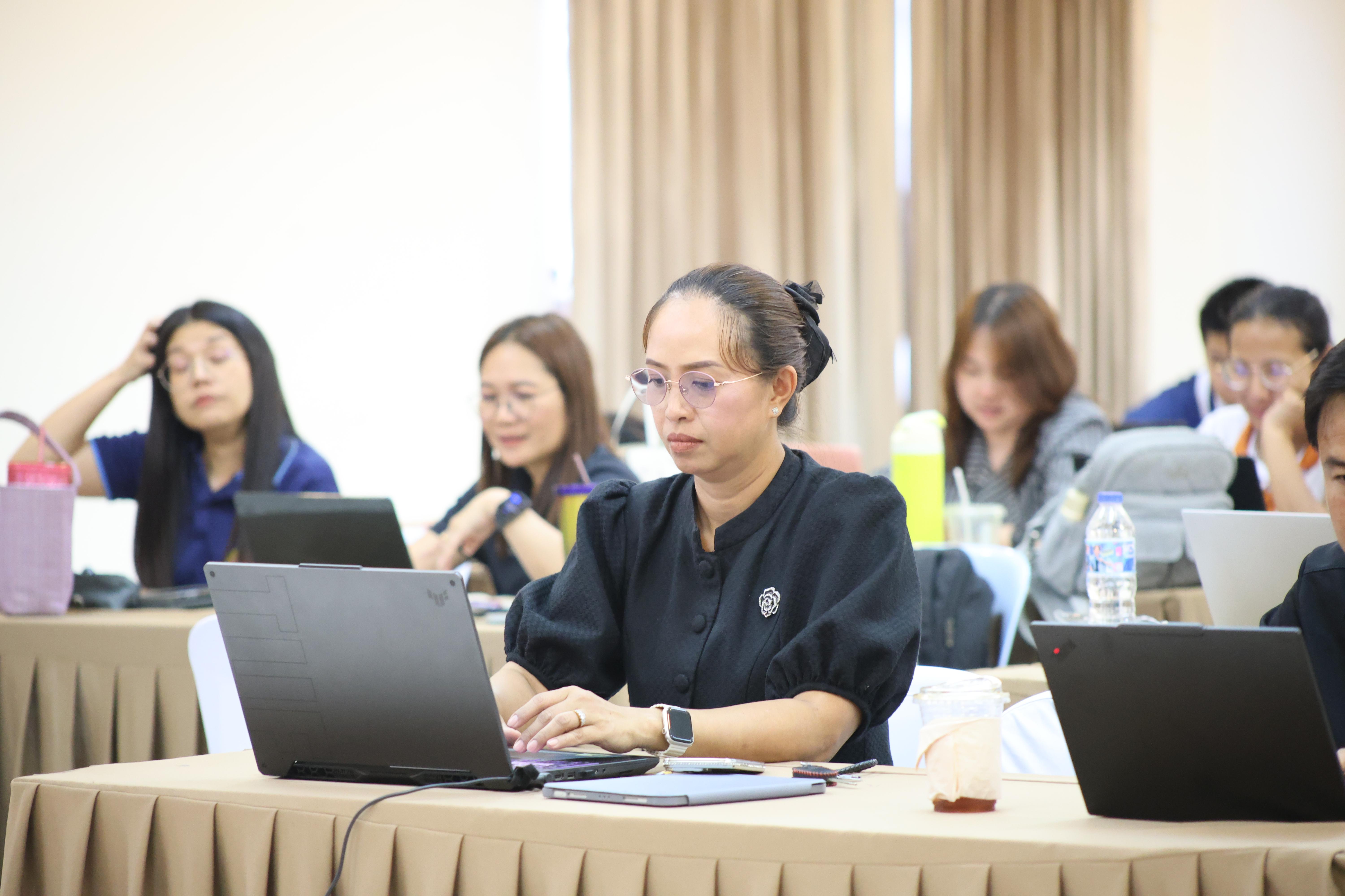 250. การอบรมในโมดูลที่ 8 เรื่อง “เทคโนโลยีดิจิทัลในการจัดการเรียนรู้” โดย ผู้ช่วยศาสตราจารย์ ดร.นรินธน์ นนทมาลย์