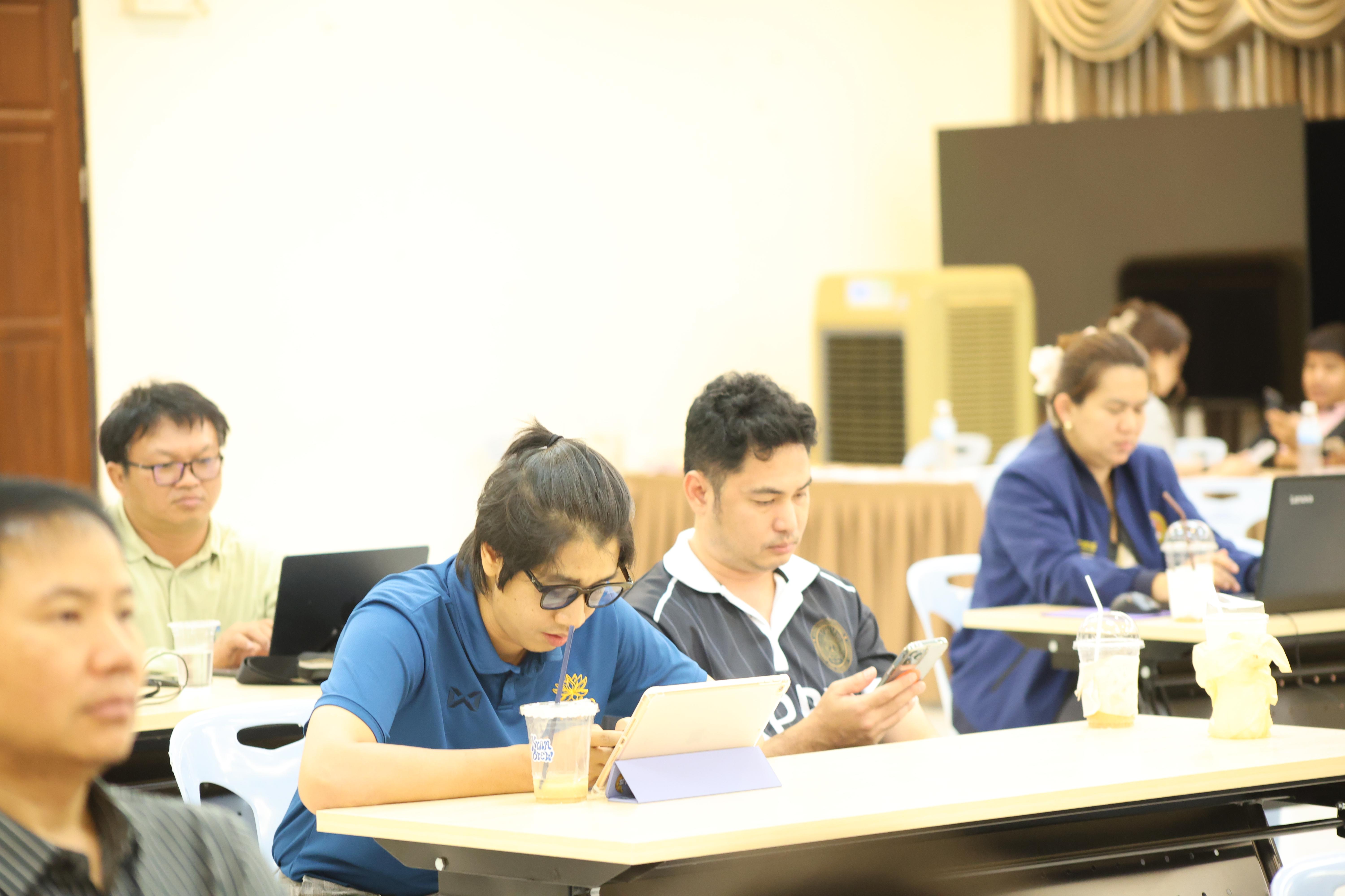 279. การอบรมในโมดูลที่ 8 เรื่อง “เทคโนโลยีดิจิทัลในการจัดการเรียนรู้” โดย ผู้ช่วยศาสตราจารย์ ดร.นรินธน์ นนทมาลย์