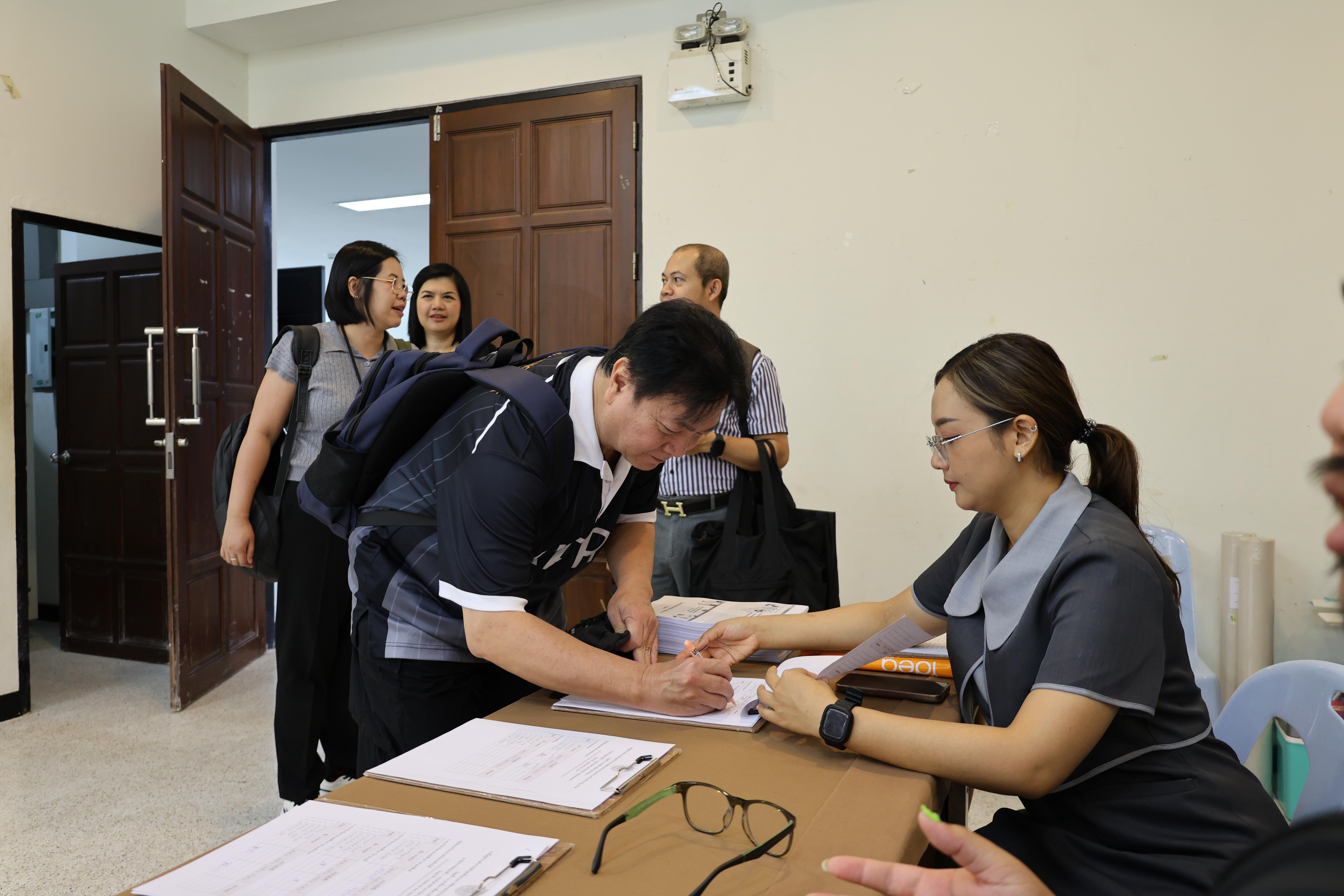 6. วันนี้เป็นการอบรมในโมดูลที่ 2  เรื่อง “ภาษาเพื่อการสื่อสารสำหรับครู”
