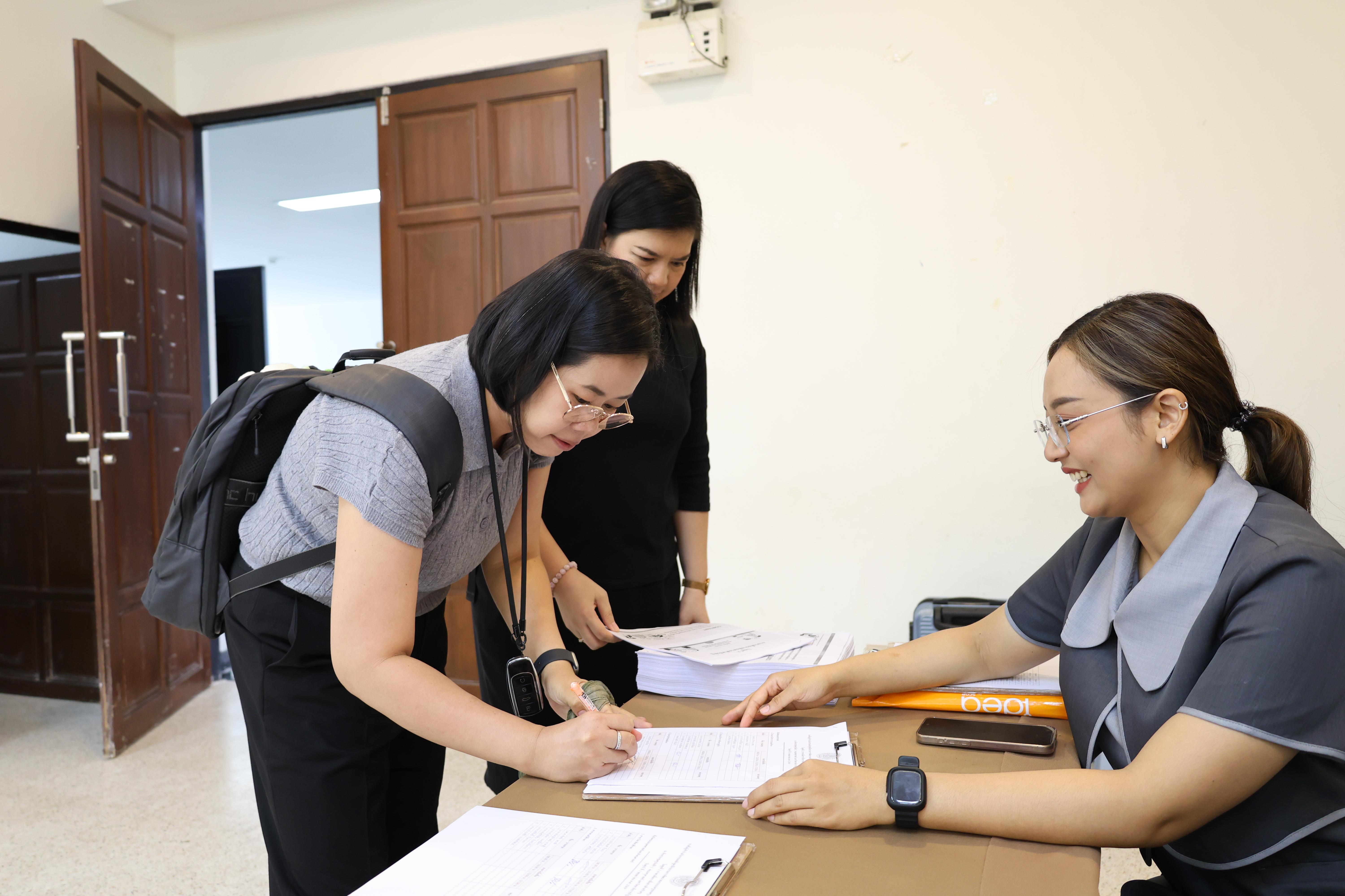 7. วันนี้เป็นการอบรมในโมดูลที่ 2  เรื่อง “ภาษาเพื่อการสื่อสารสำหรับครู”