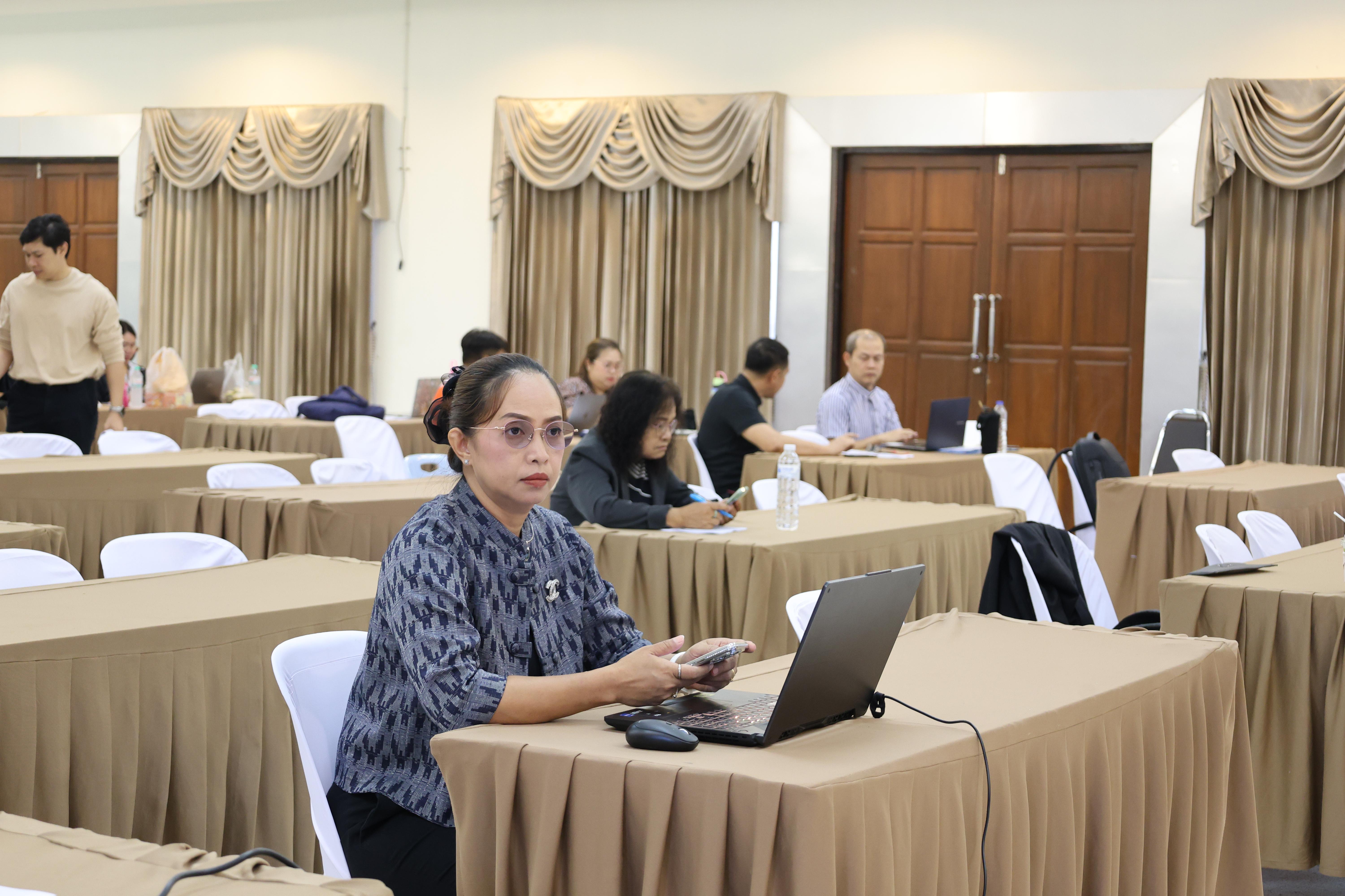 18. วันนี้เป็นการอบรมในโมดูลที่ 2  เรื่อง “ภาษาเพื่อการสื่อสารสำหรับครู”