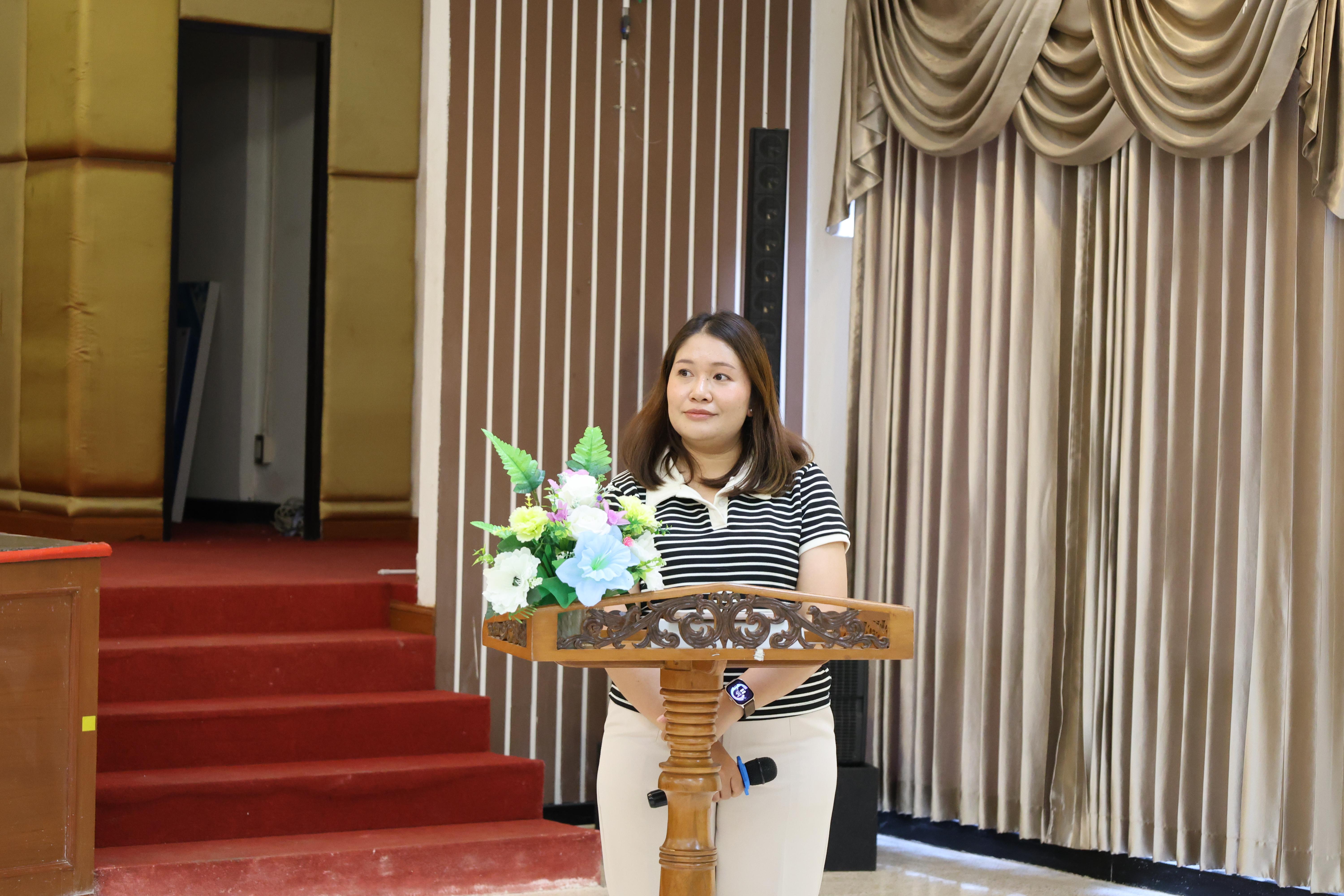 35. วันนี้เป็นการอบรมในโมดูลที่ 2  เรื่อง “ภาษาเพื่อการสื่อสารสำหรับครู”