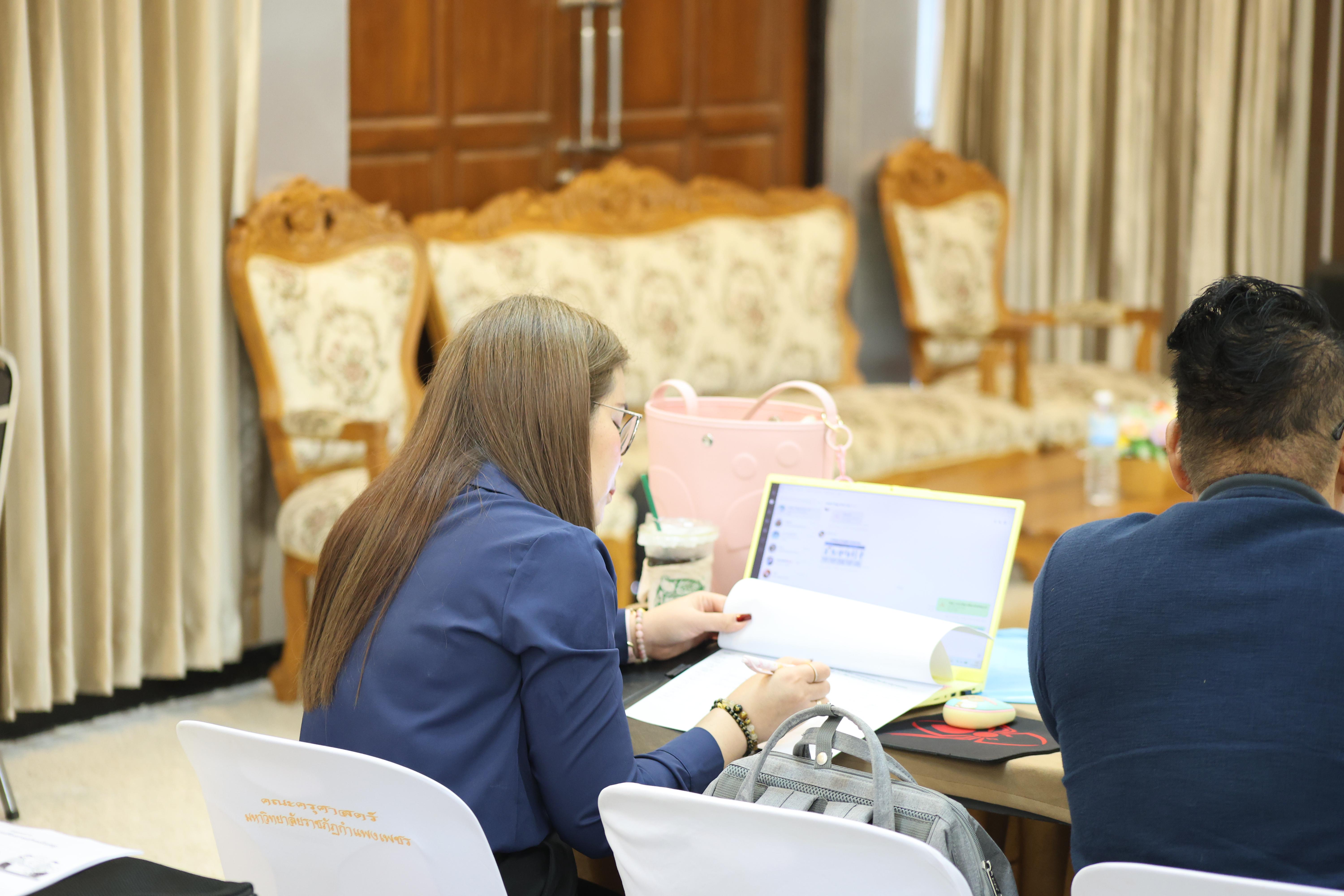 65. วันนี้เป็นการอบรมในโมดูลที่ 2  เรื่อง “ภาษาเพื่อการสื่อสารสำหรับครู”