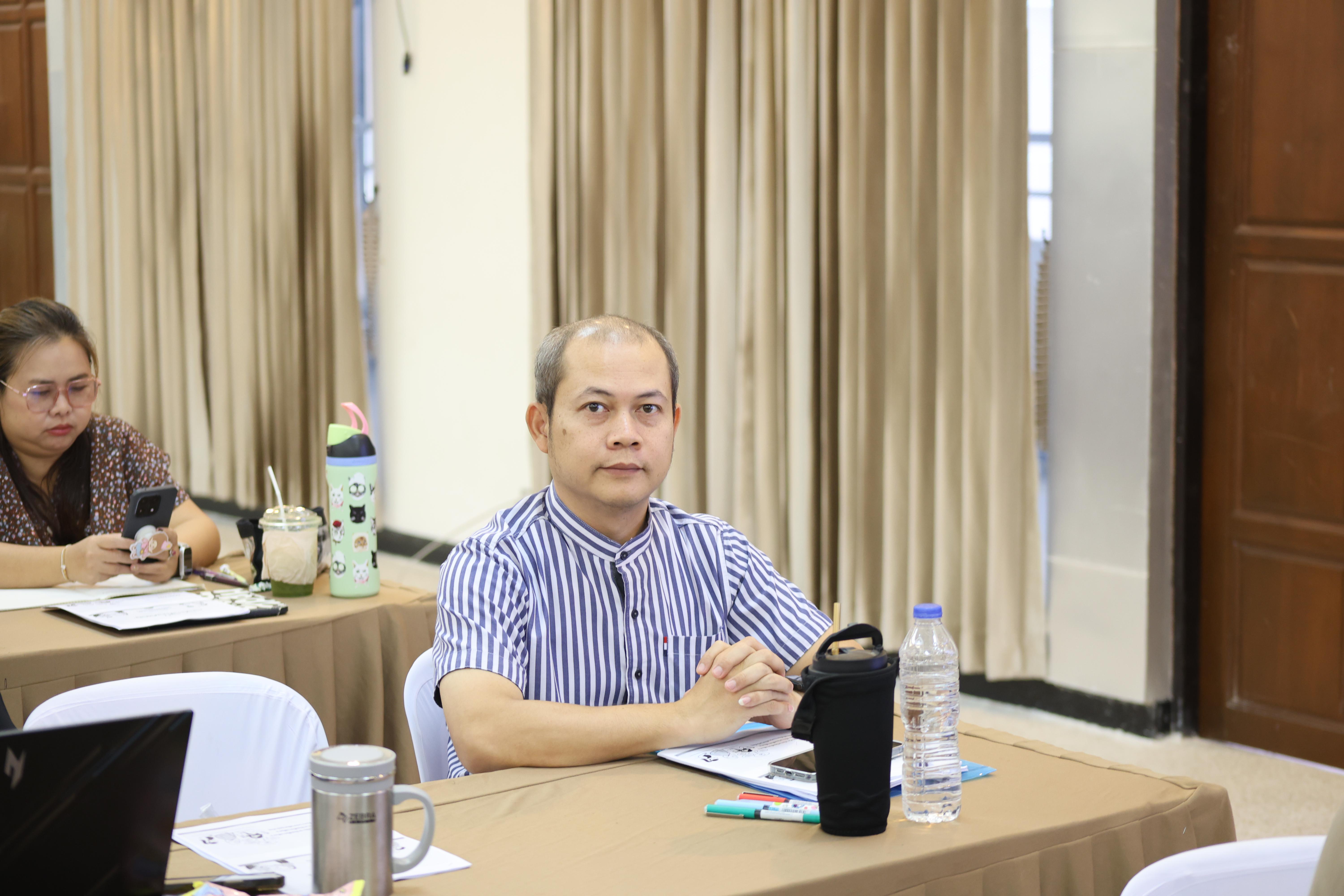 69. วันนี้เป็นการอบรมในโมดูลที่ 2  เรื่อง “ภาษาเพื่อการสื่อสารสำหรับครู”