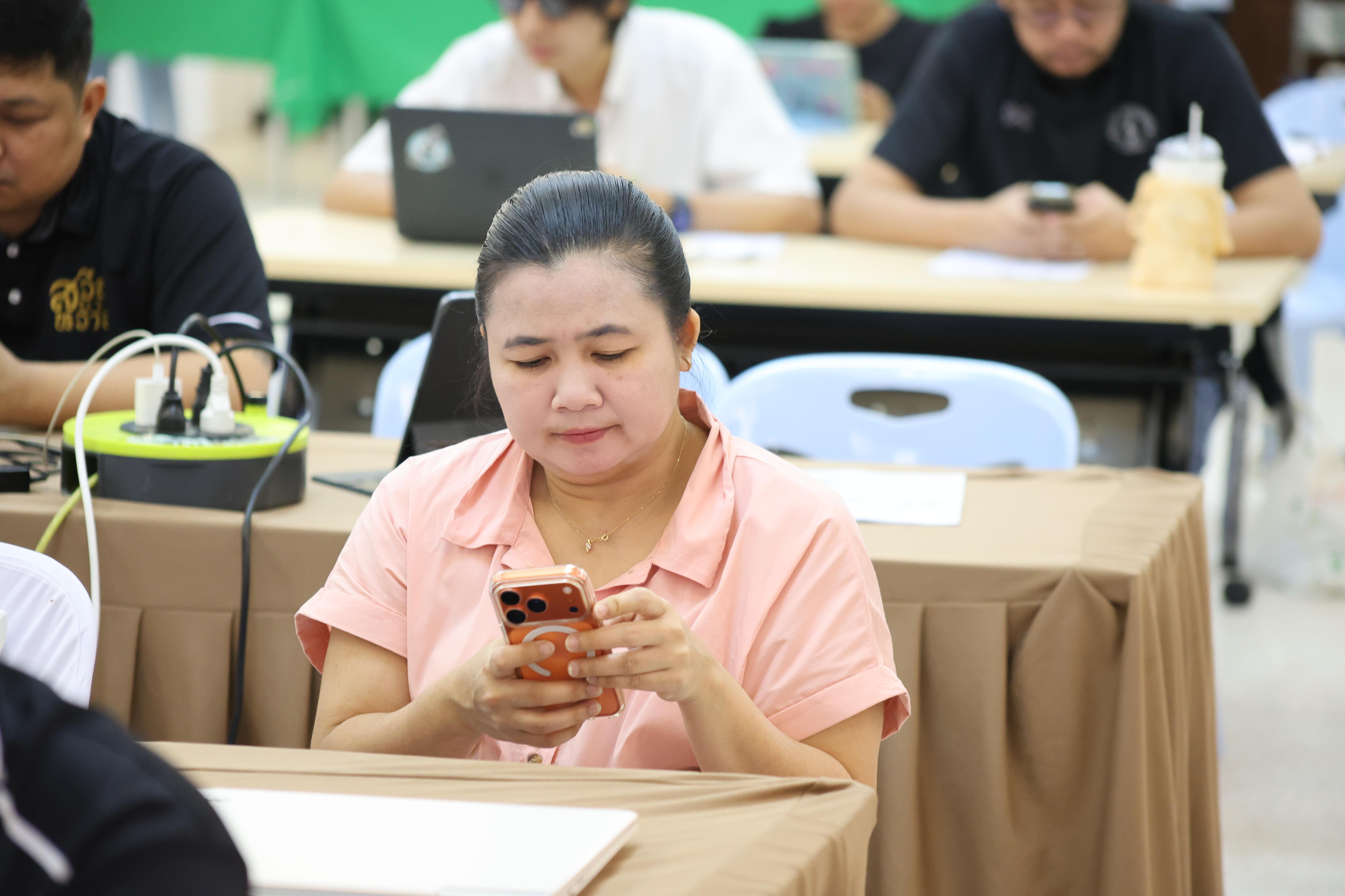 90. วันนี้เป็นการอบรมในโมดูลที่ 2  เรื่อง “ภาษาเพื่อการสื่อสารสำหรับครู”