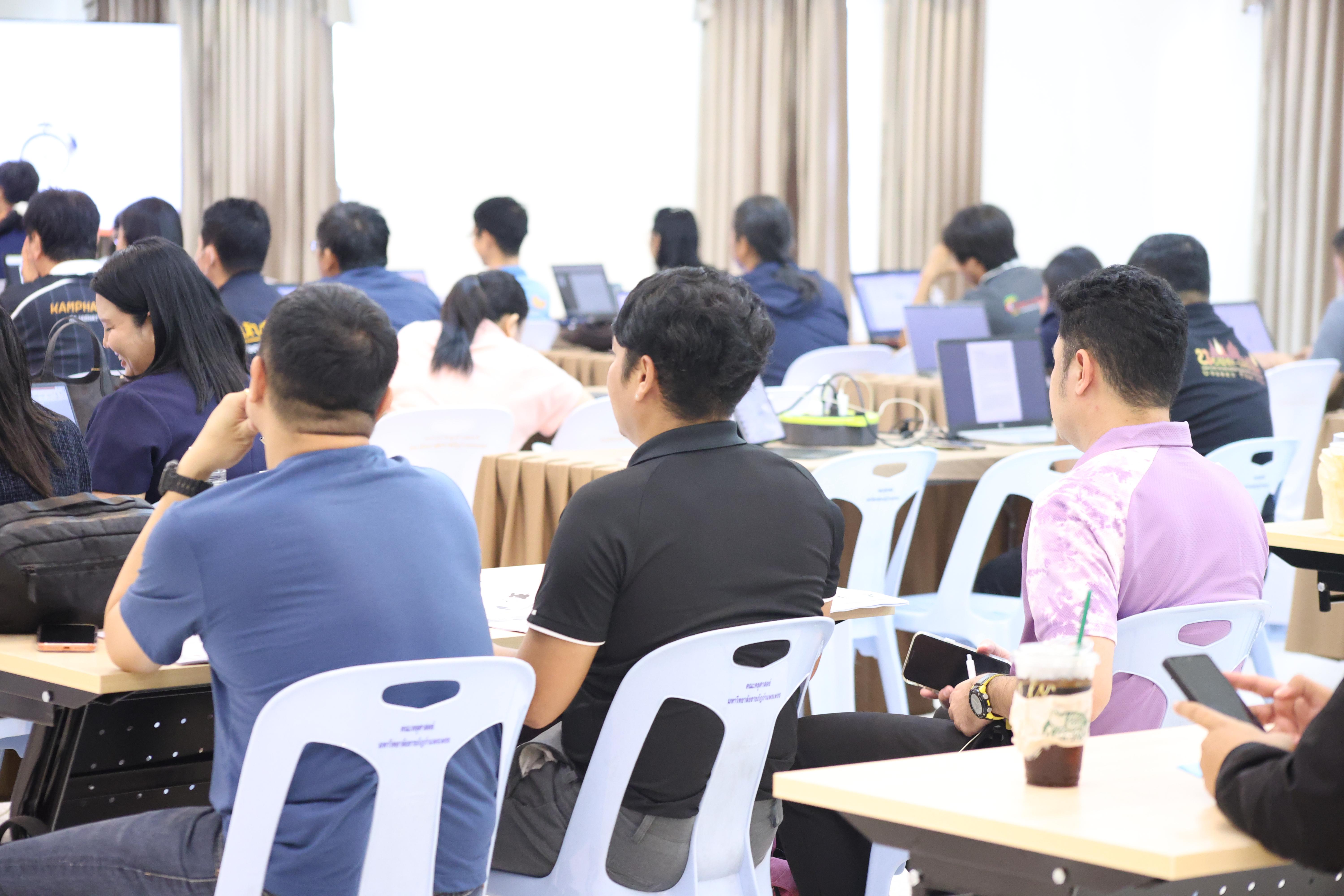 113. วันนี้เป็นการอบรมในโมดูลที่ 2  เรื่อง “ภาษาเพื่อการสื่อสารสำหรับครู”