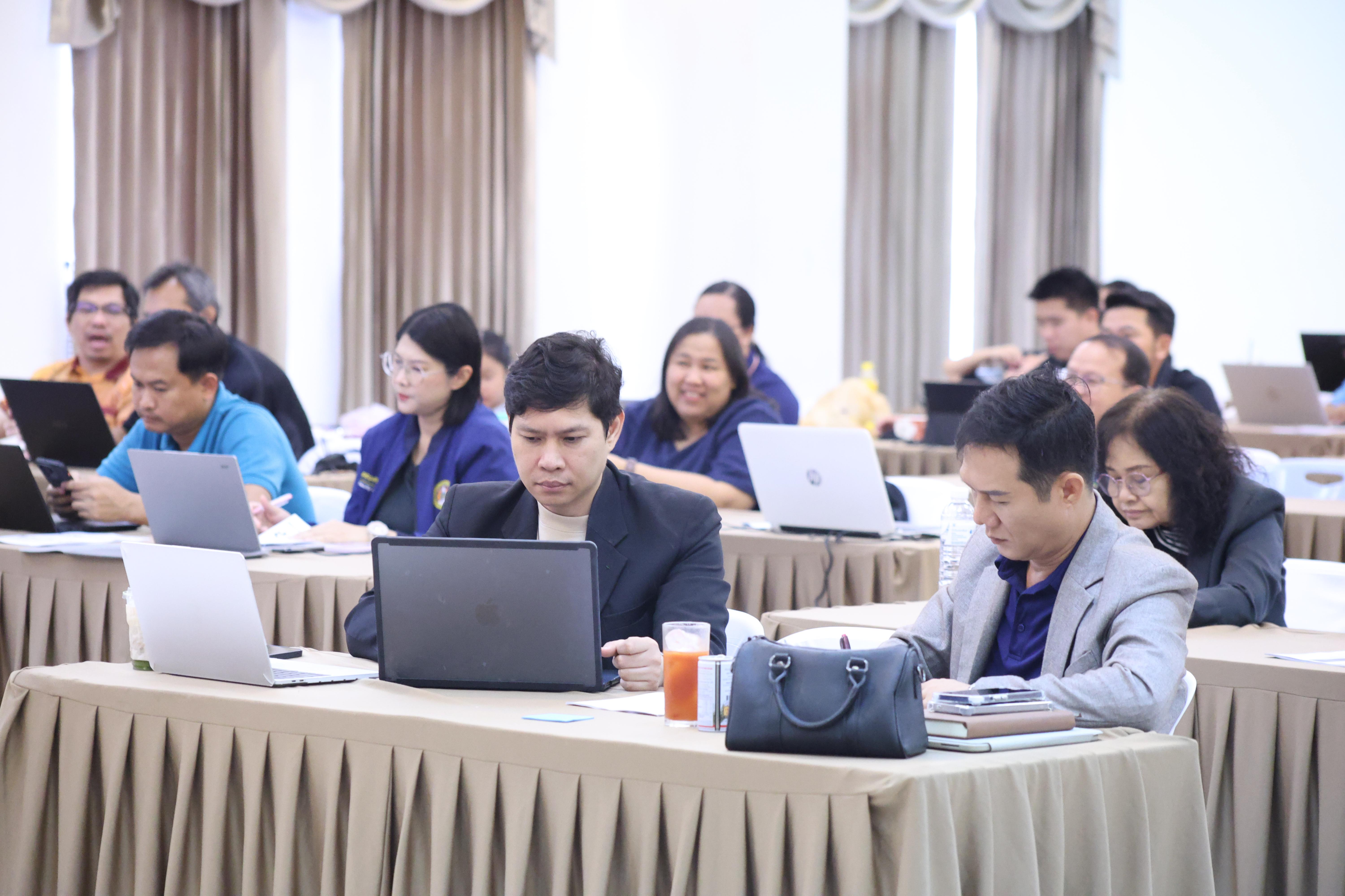 131. วันนี้เป็นการอบรมในโมดูลที่ 2  เรื่อง “ภาษาเพื่อการสื่อสารสำหรับครู”