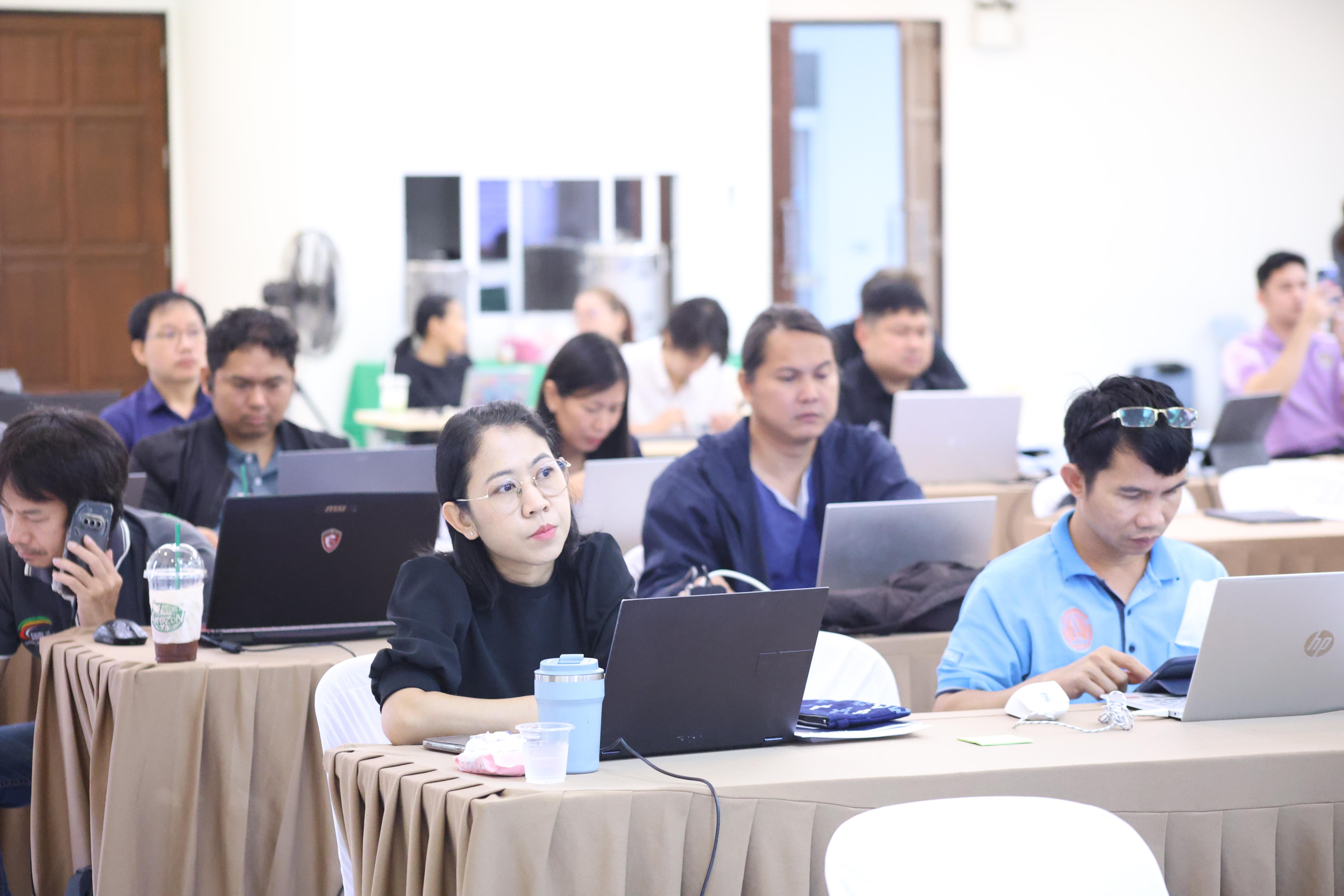 159. วันนี้เป็นการอบรมในโมดูลที่ 2  เรื่อง “ภาษาเพื่อการสื่อสารสำหรับครู”