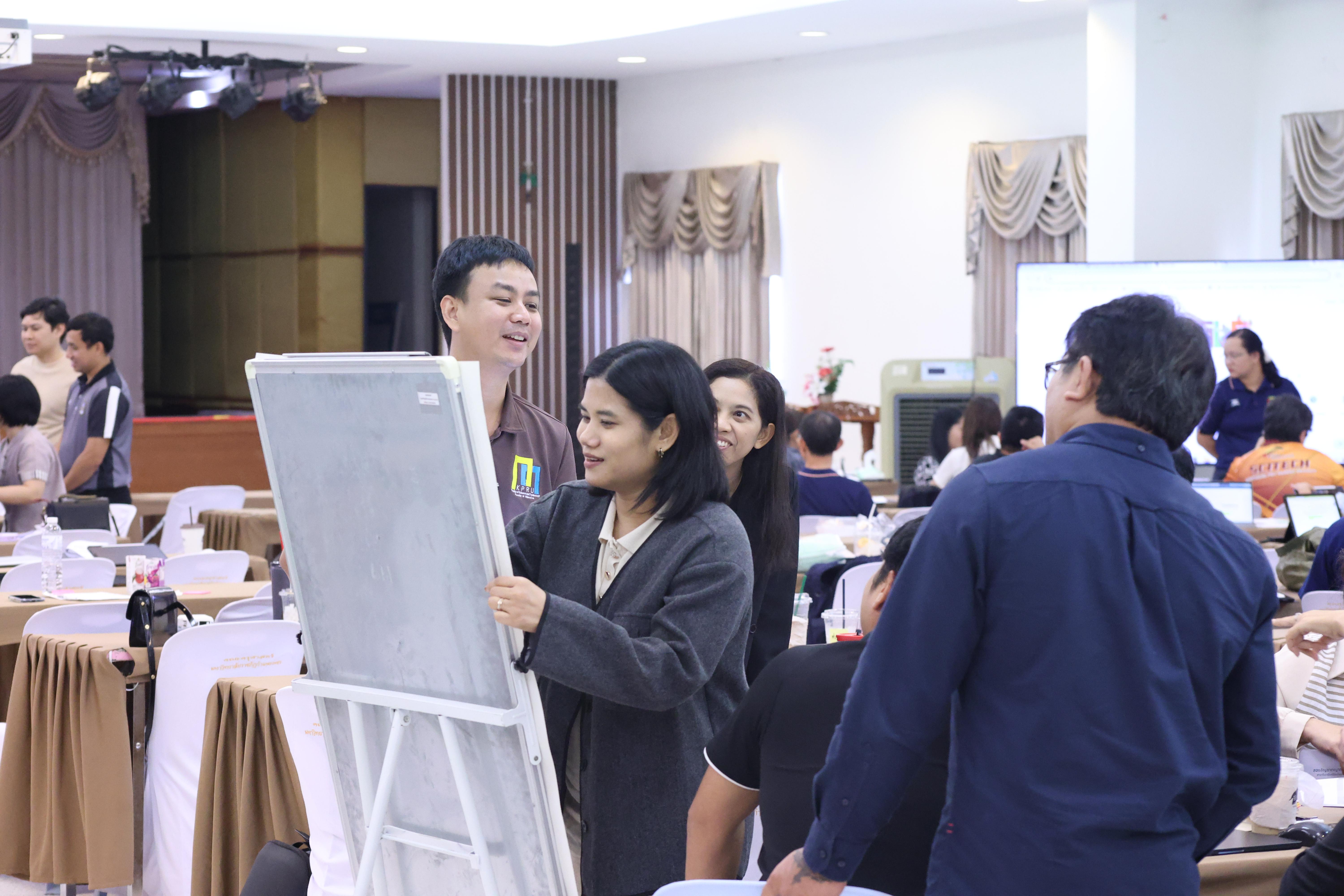 266. วันนี้เป็นการอบรมในโมดูลที่ 2  เรื่อง “ภาษาเพื่อการสื่อสารสำหรับครู”