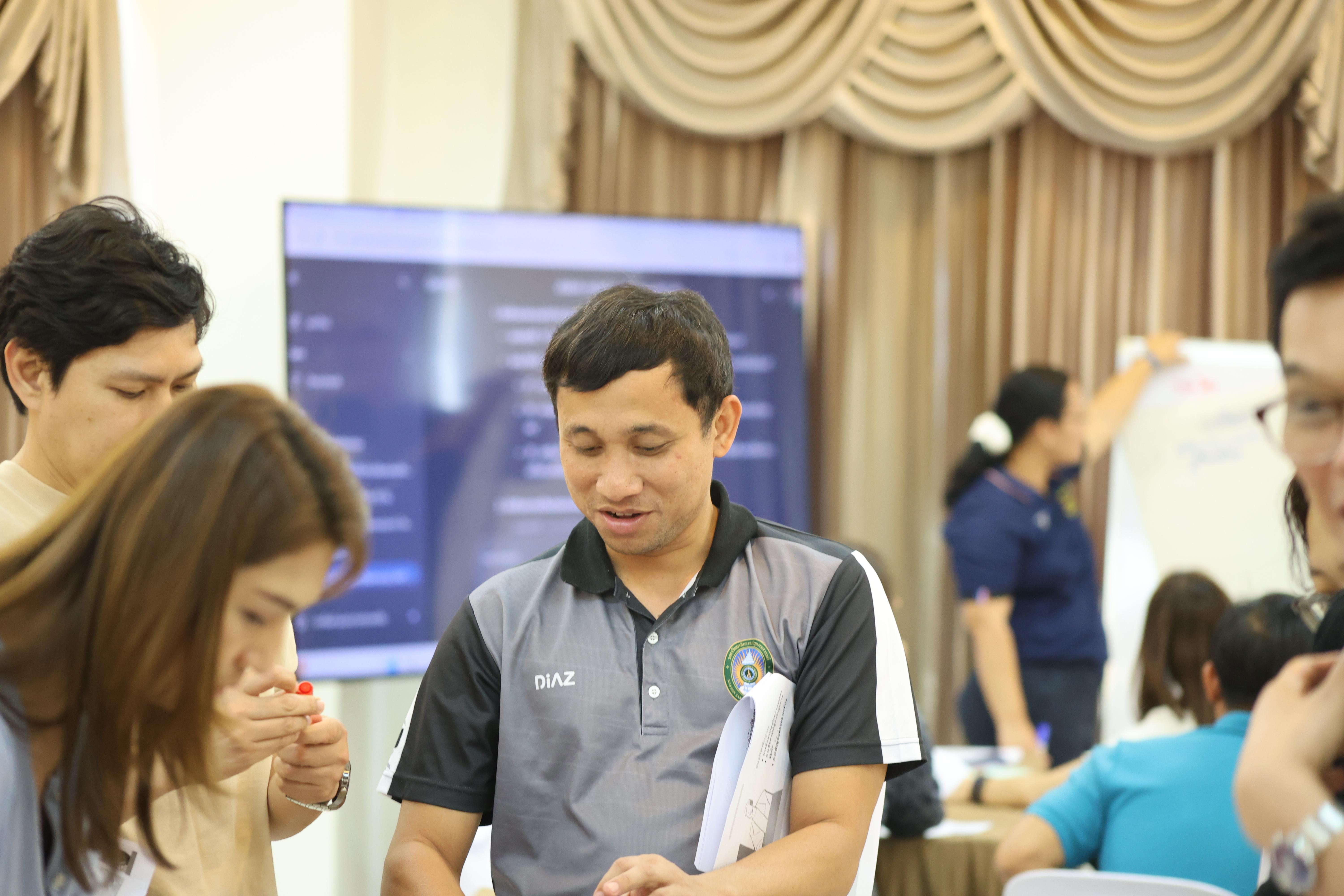 303. วันนี้เป็นการอบรมในโมดูลที่ 2  เรื่อง “ภาษาเพื่อการสื่อสารสำหรับครู”