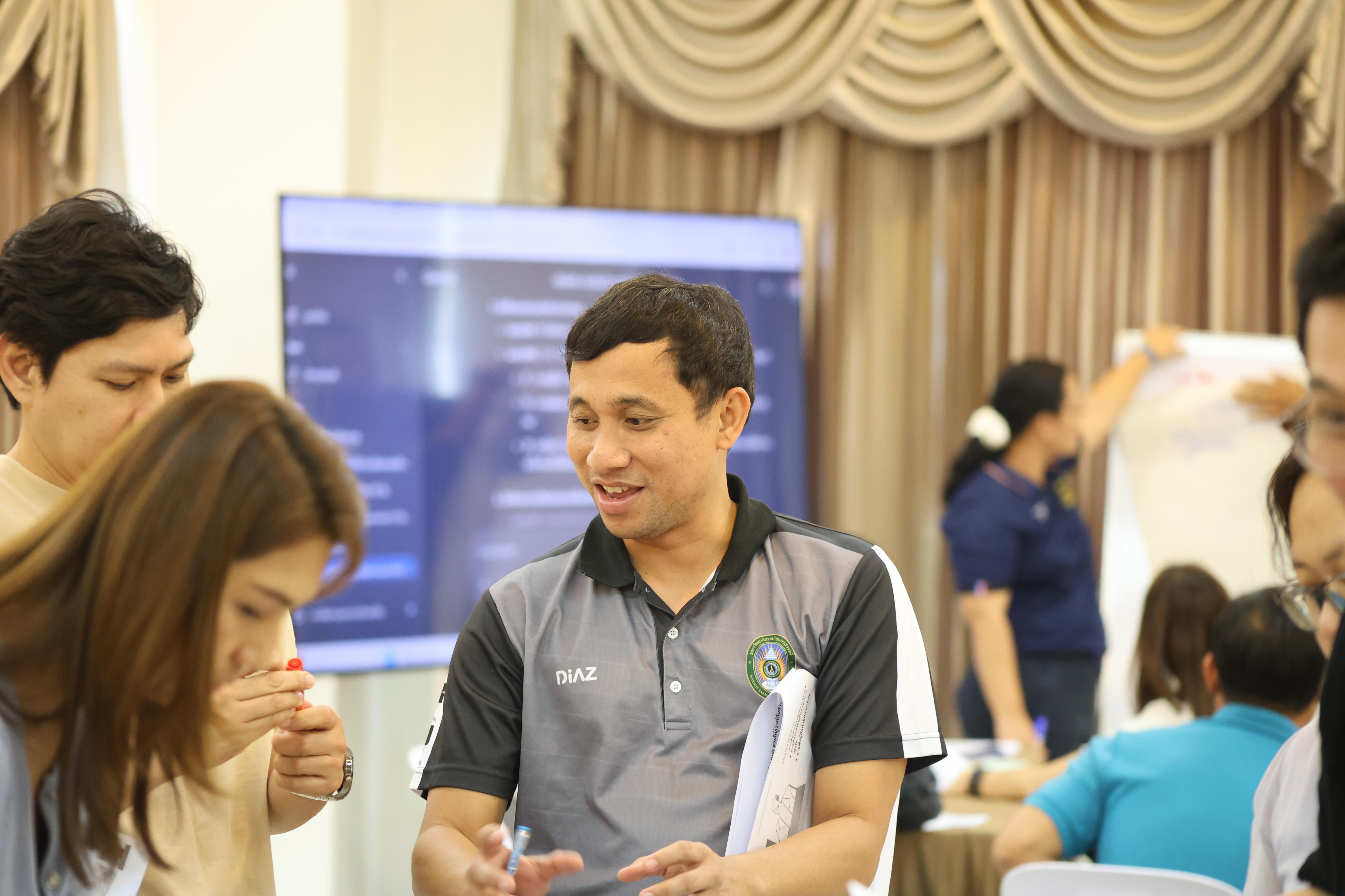 304. วันนี้เป็นการอบรมในโมดูลที่ 2  เรื่อง “ภาษาเพื่อการสื่อสารสำหรับครู”