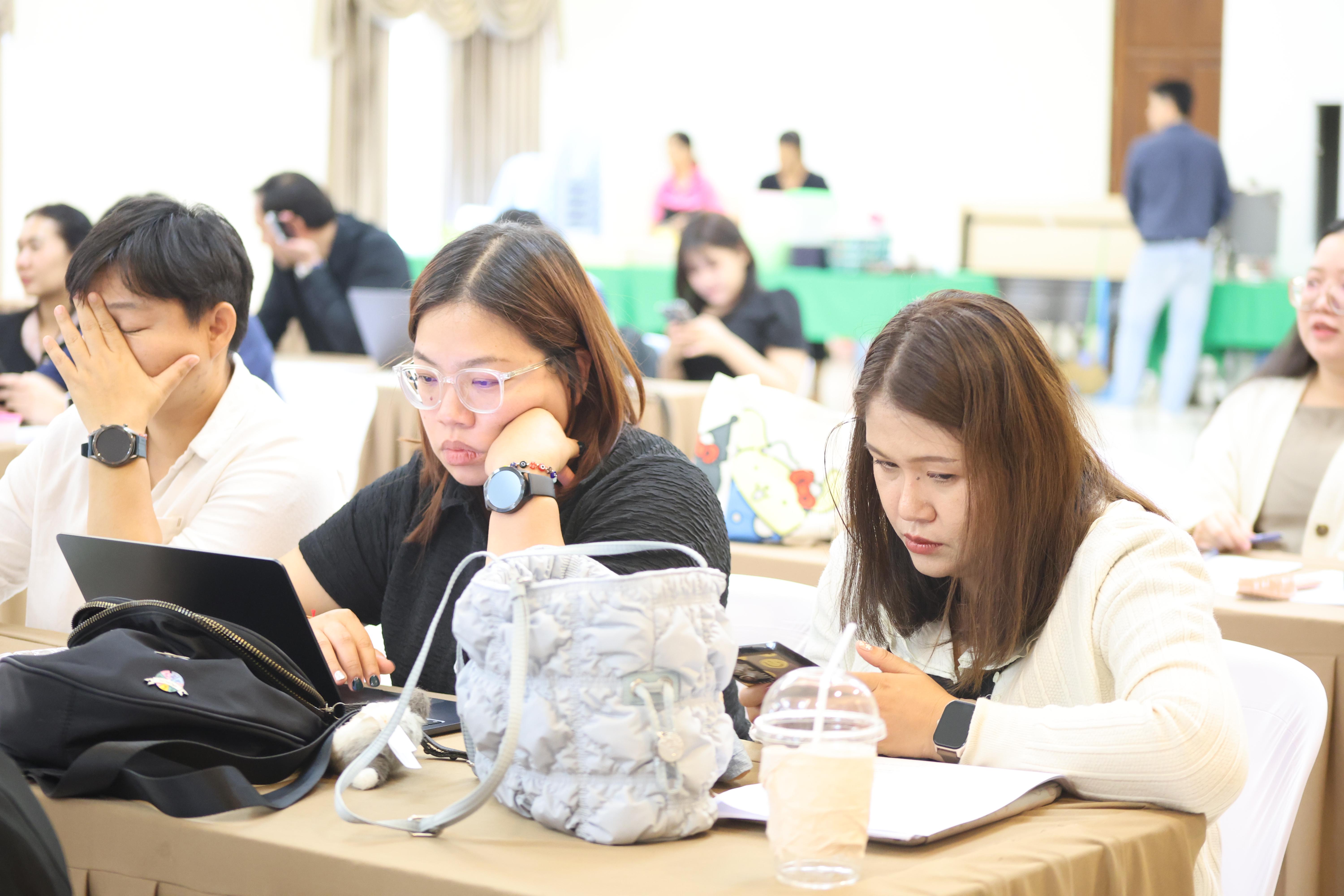 213. การทบทวนแผนกลยุทธ์ 2566-2570 (ฉบับปรับปรุง2570) และแผนปฏิบัติราชการประจำปี 2570 และประชุมคณาจารย์ ภาคเรียนที่ 2/2569