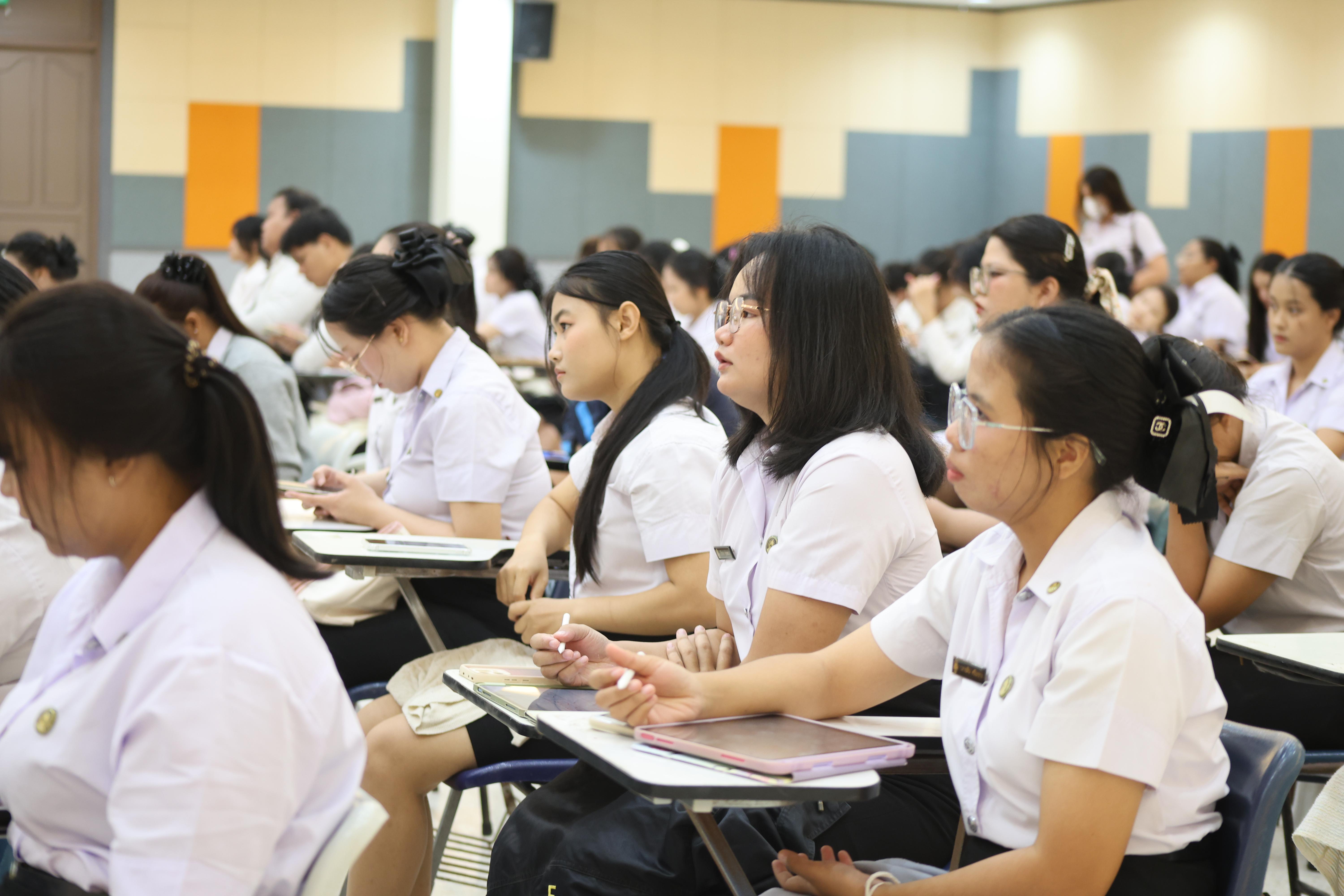 100. กิจกรรมปฐมนิเทศนักศึกษาก่อนออกฝึกประสบการณ์วิชาชีพครู ภาคเรียนที่1/2569