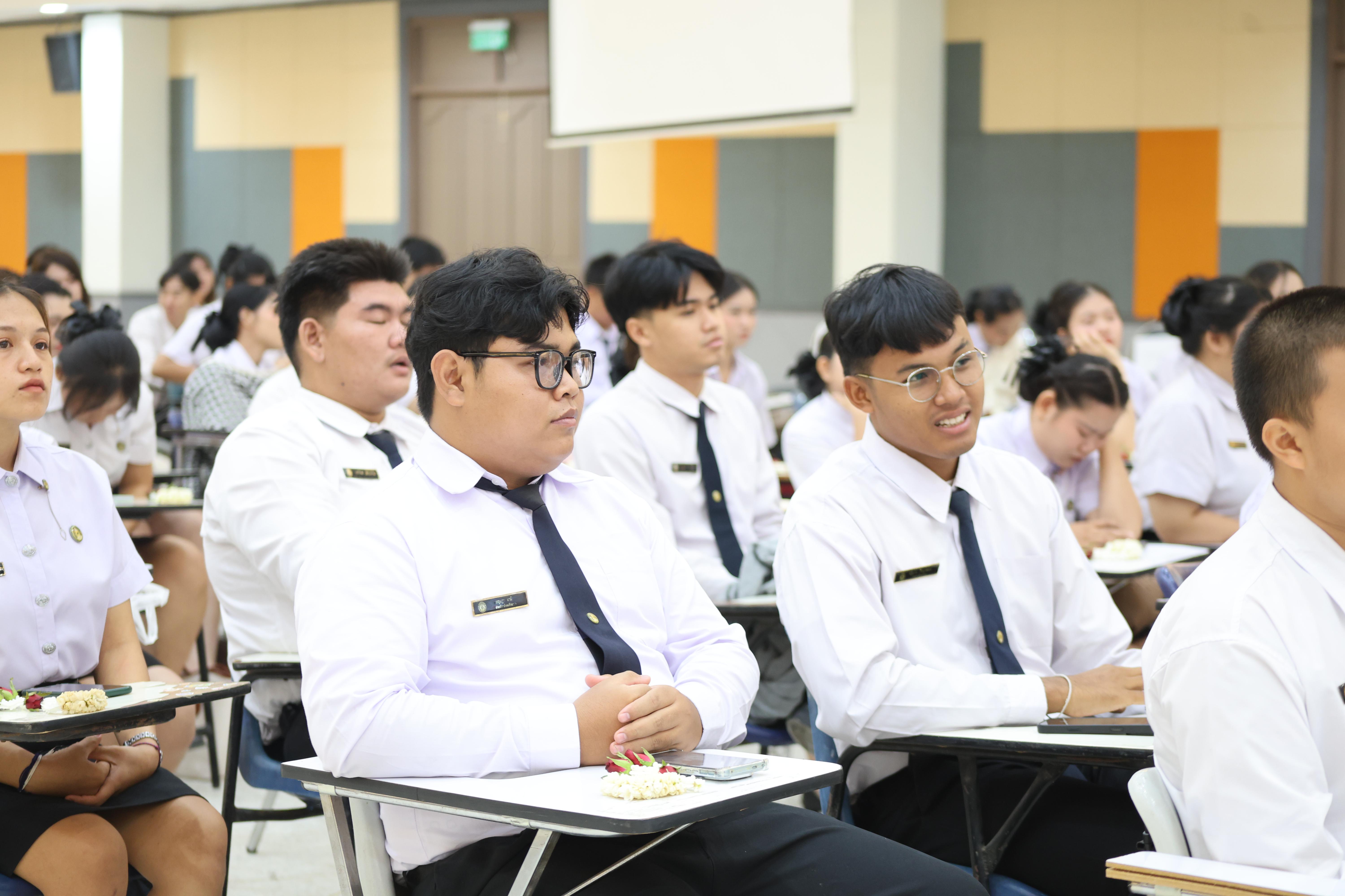 100. กิจกรรมพิธีรับมอบศิษย์ ประจำปีการศึกษา 2569