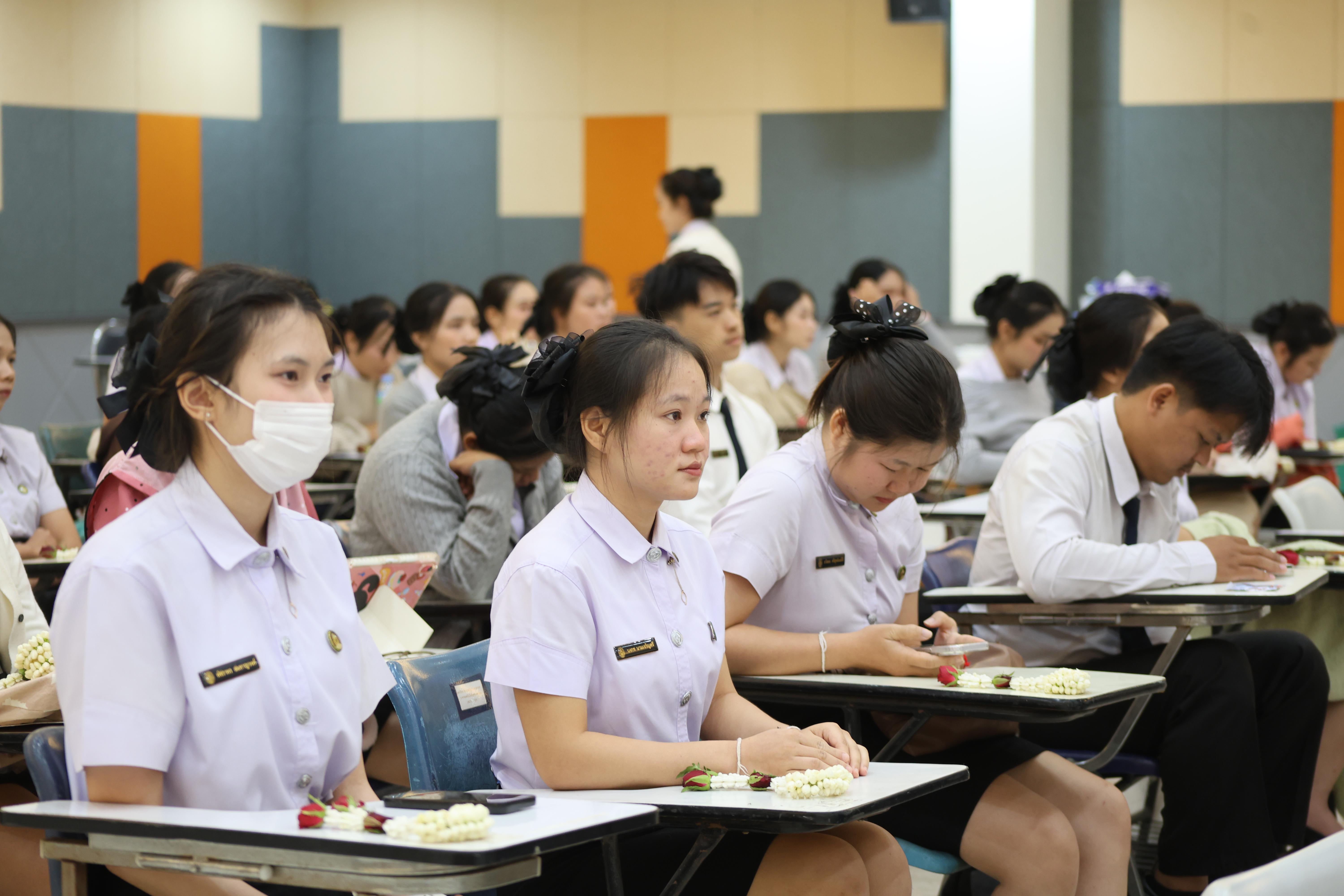 124. กิจกรรมพิธีรับมอบศิษย์ ประจำปีการศึกษา 2569