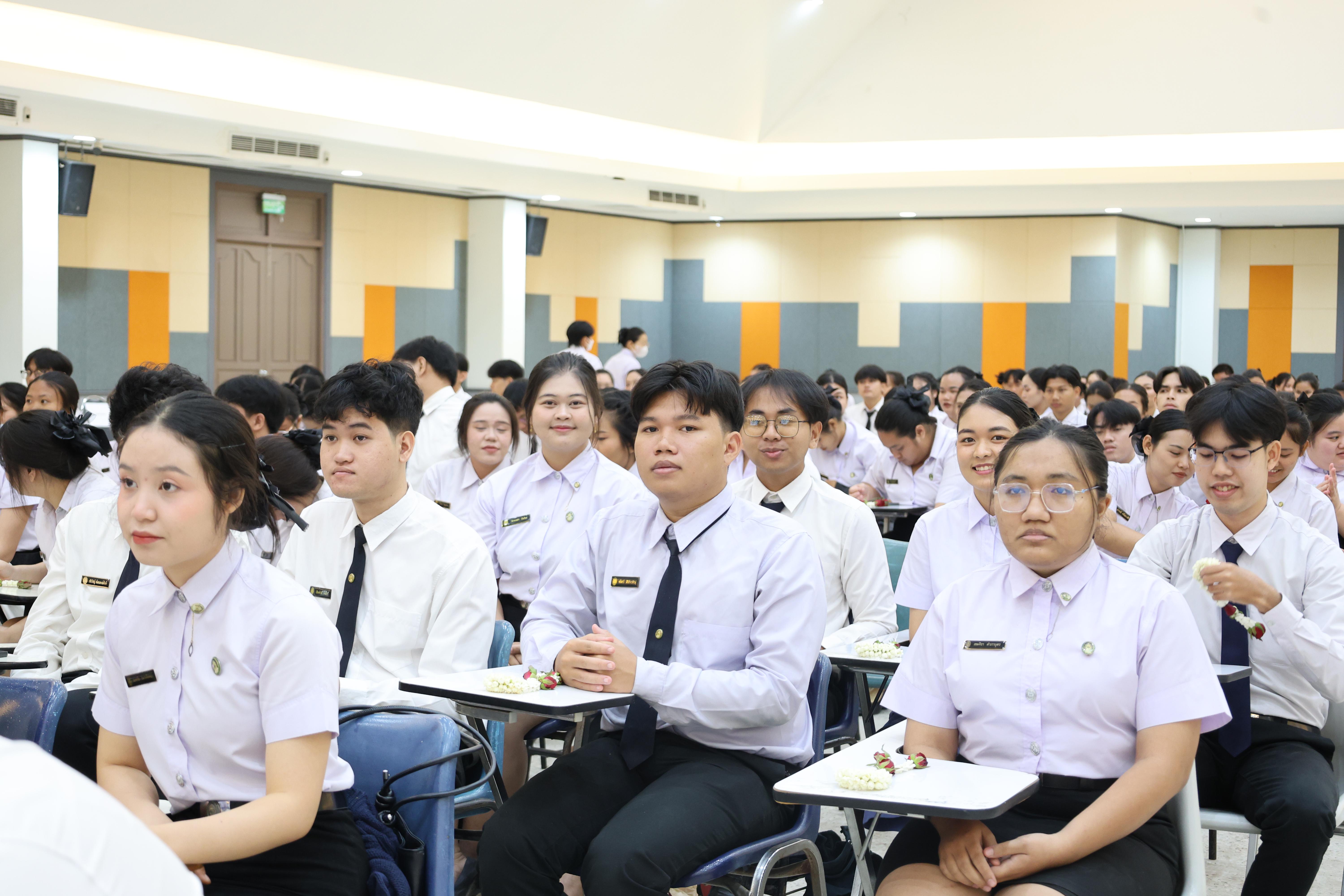 136. กิจกรรมพิธีรับมอบศิษย์ ประจำปีการศึกษา 2569
