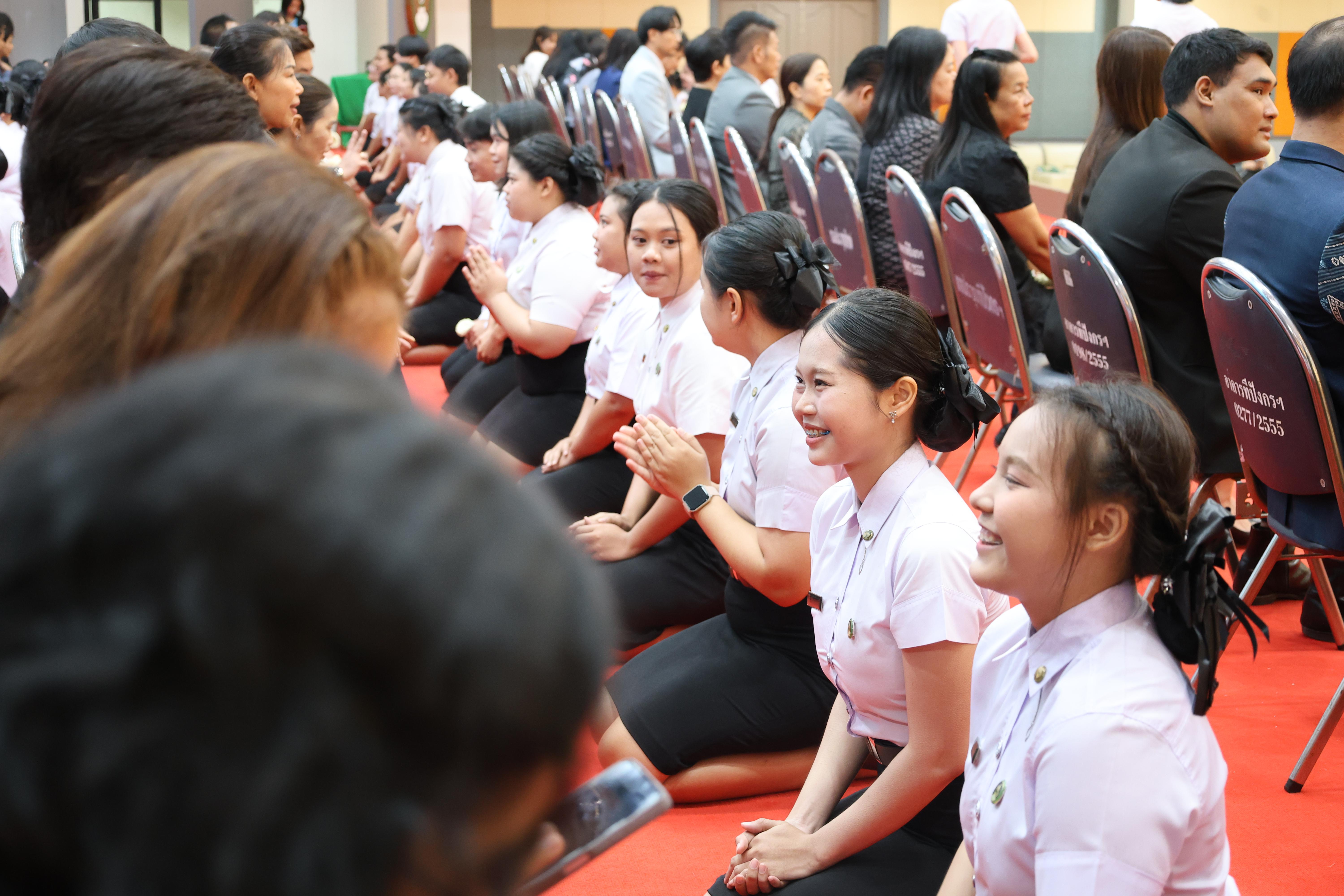 211. กิจกรรมพิธีรับมอบศิษย์ ประจำปีการศึกษา 2569