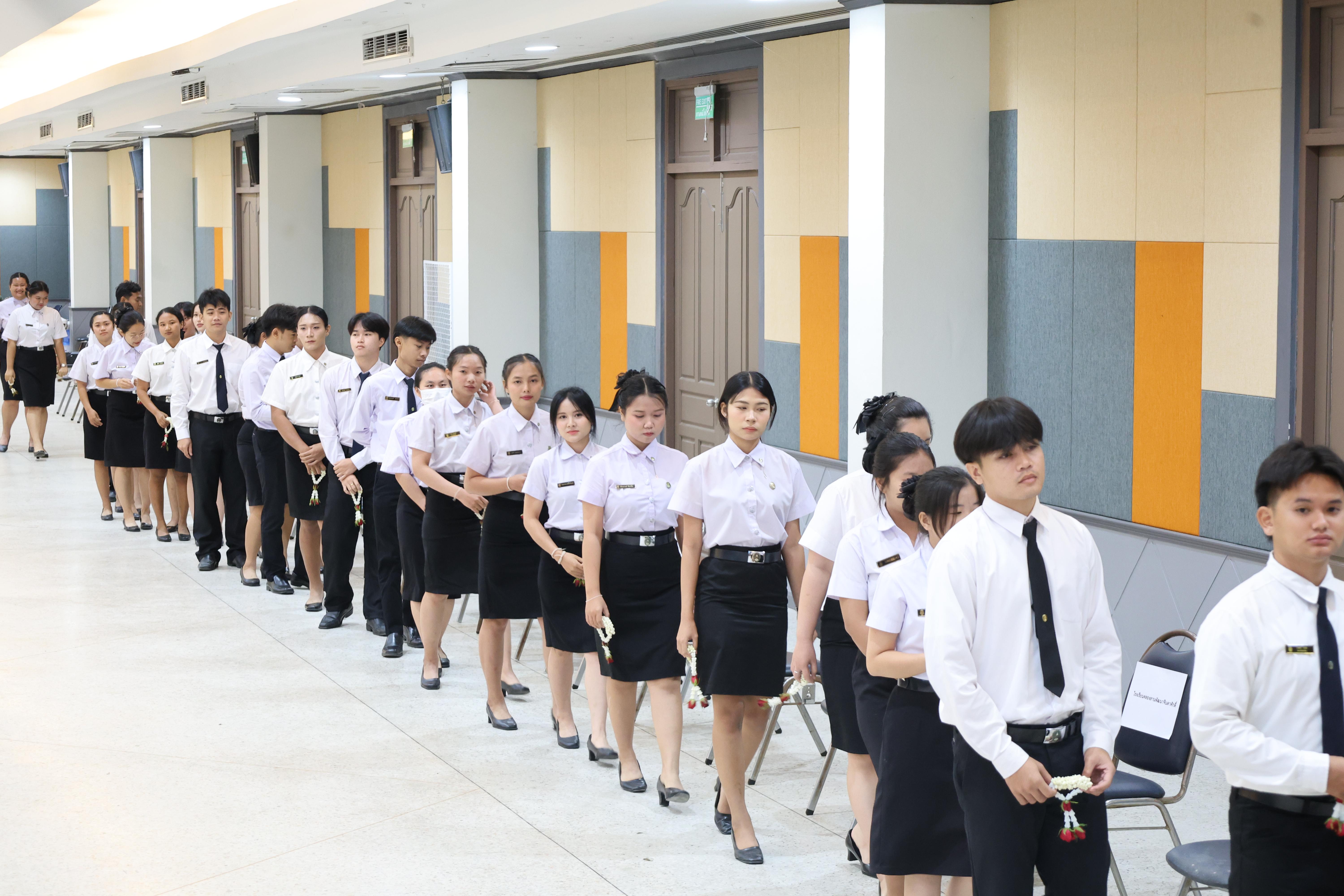 220. กิจกรรมพิธีรับมอบศิษย์ ประจำปีการศึกษา 2569