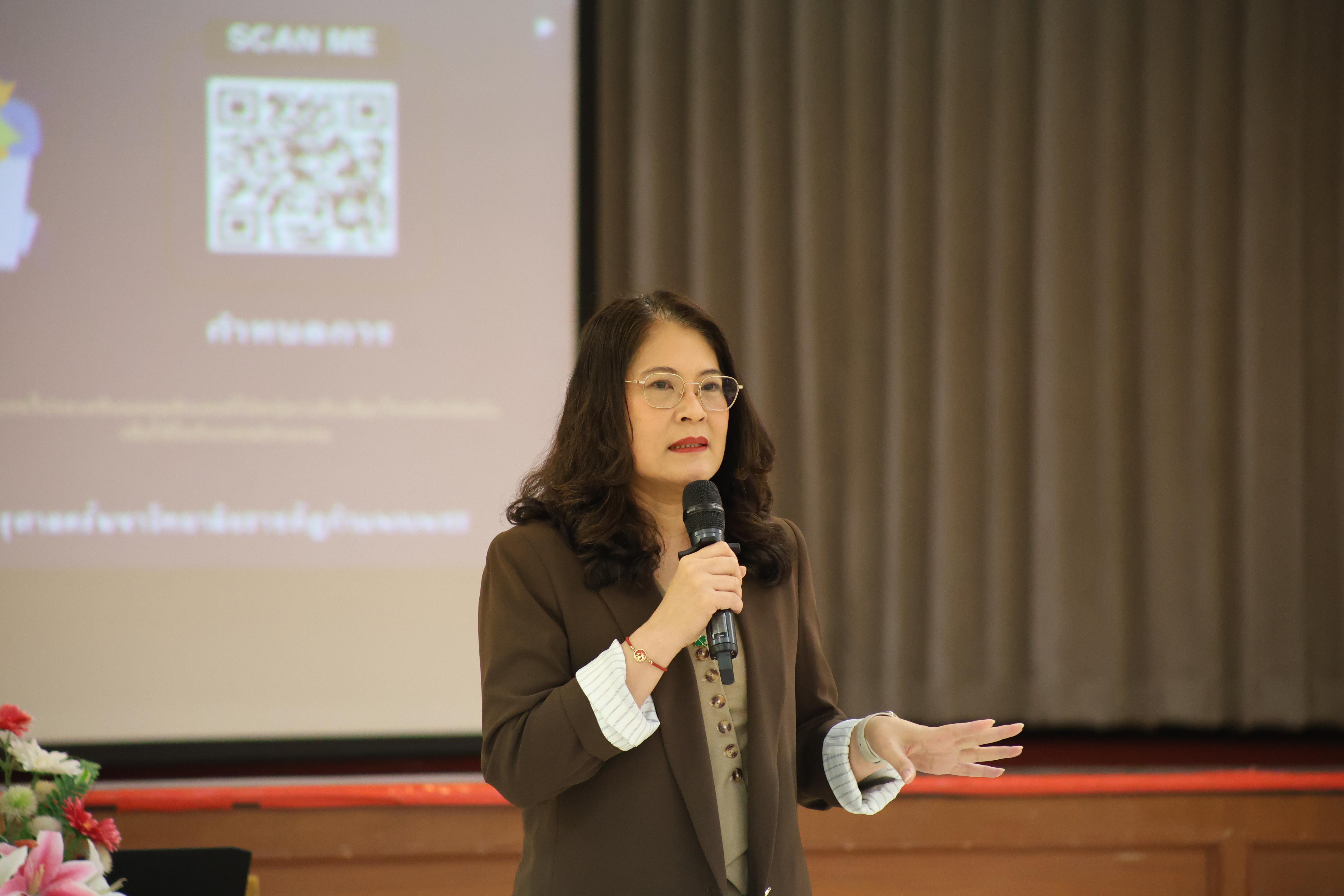 8. วันนี้เป็นการอบรมในโมดูลที่ 10 เรื่อง “ทักษะการโค้ชเพื่อการพัฒนา Soft Skills” .