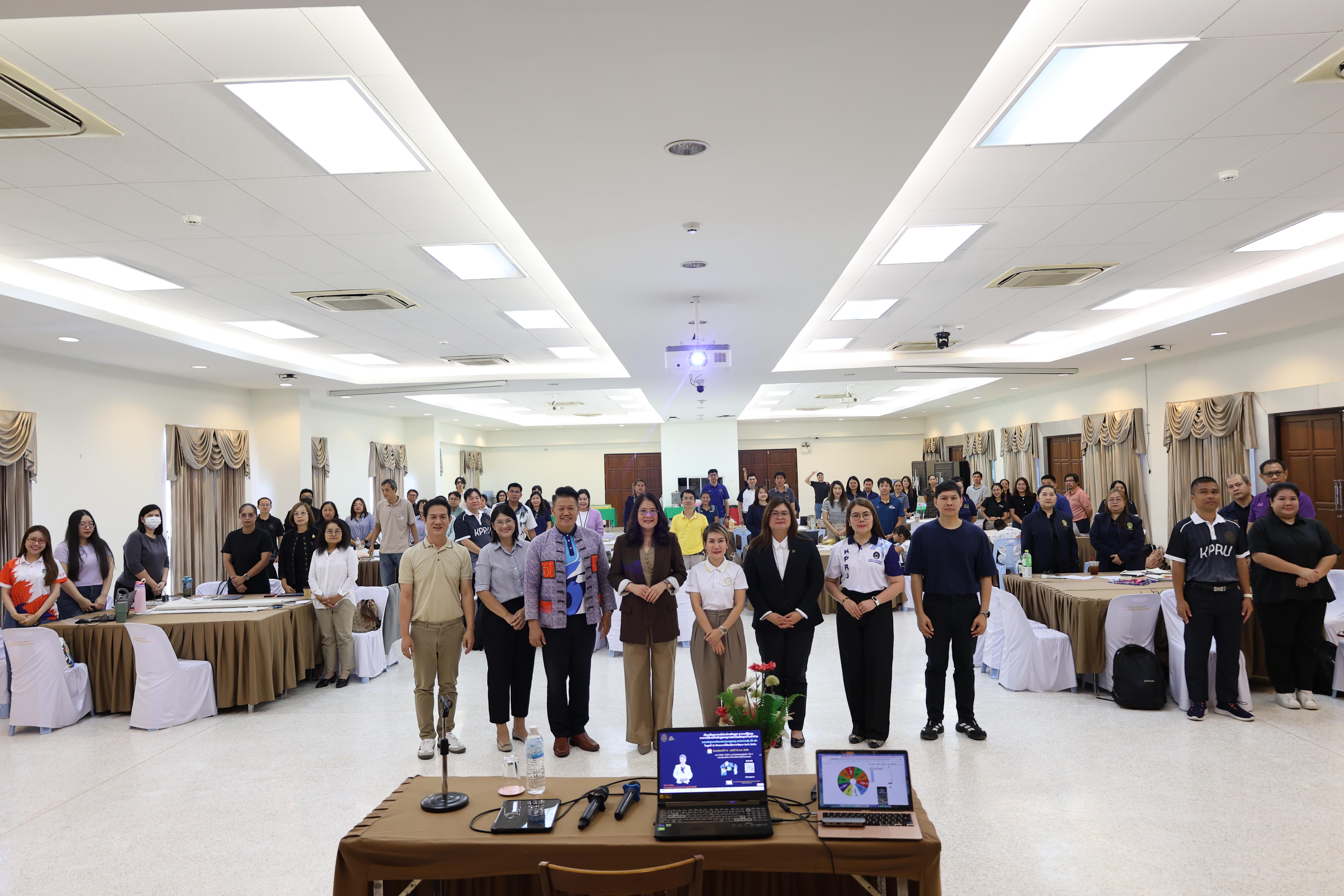28. วันนี้เป็นการอบรมในโมดูลที่ 10 เรื่อง “ทักษะการโค้ชเพื่อการพัฒนา Soft Skills” .