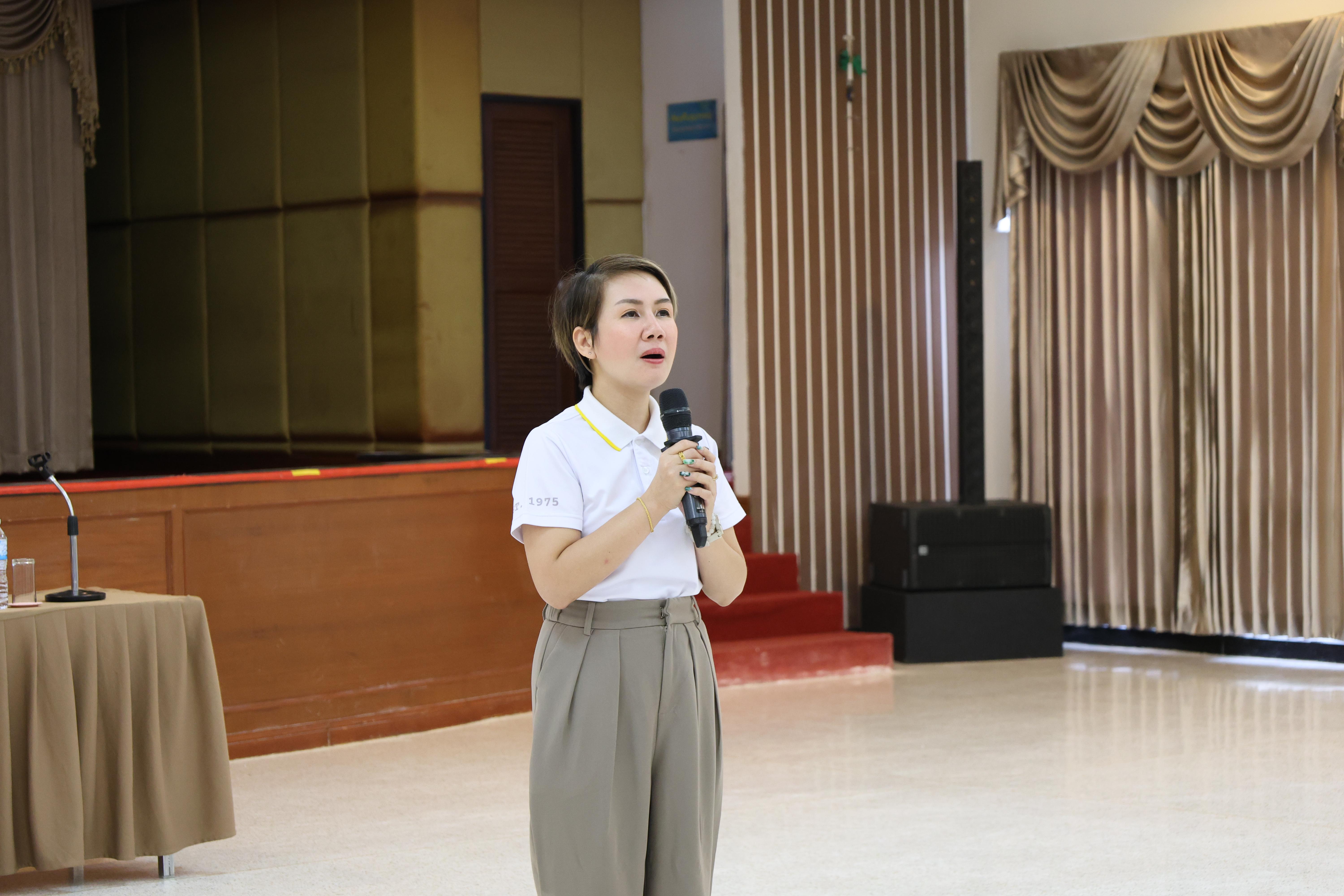 37. วันนี้เป็นการอบรมในโมดูลที่ 10 เรื่อง “ทักษะการโค้ชเพื่อการพัฒนา Soft Skills” .