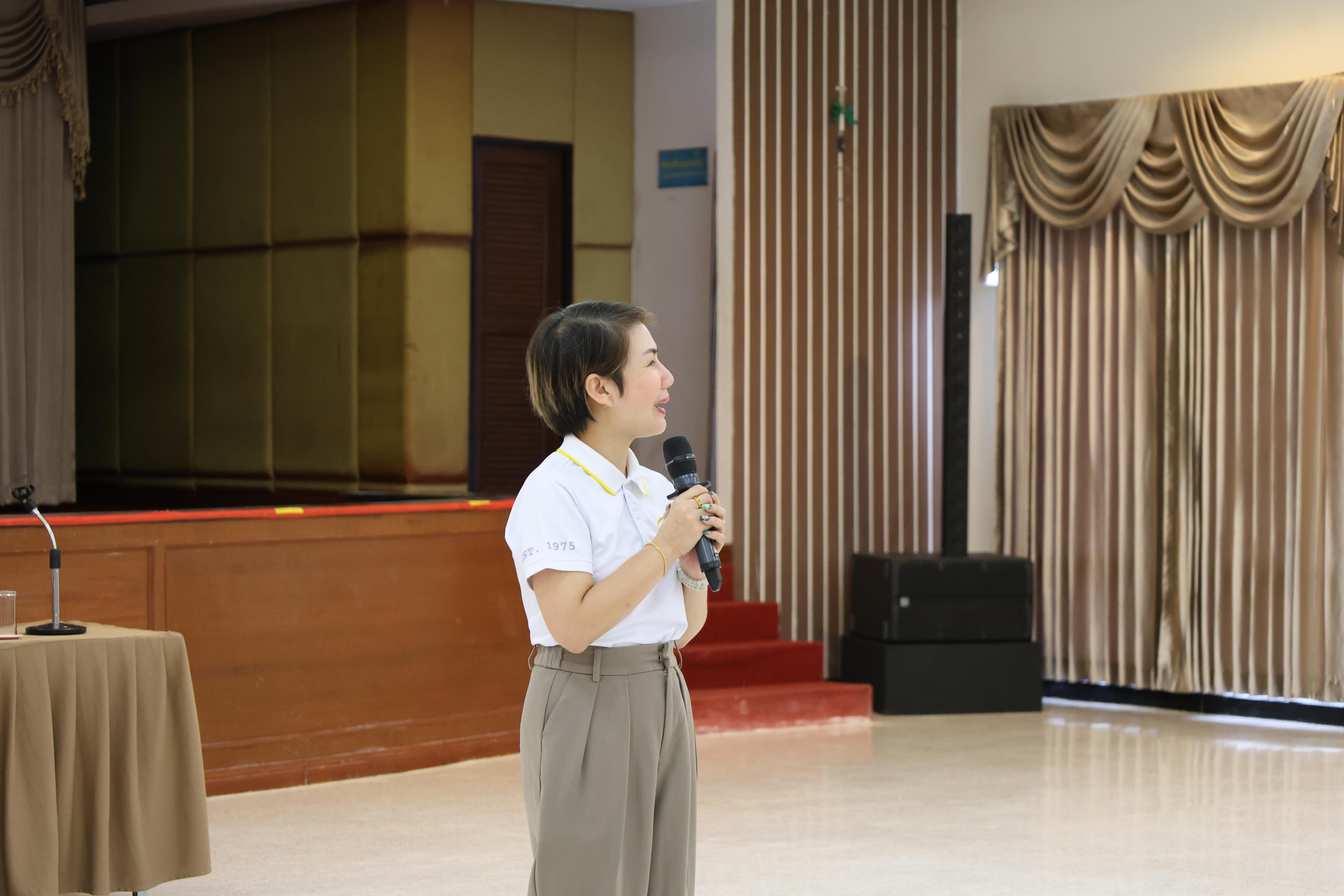 38. วันนี้เป็นการอบรมในโมดูลที่ 10 เรื่อง “ทักษะการโค้ชเพื่อการพัฒนา Soft Skills” .