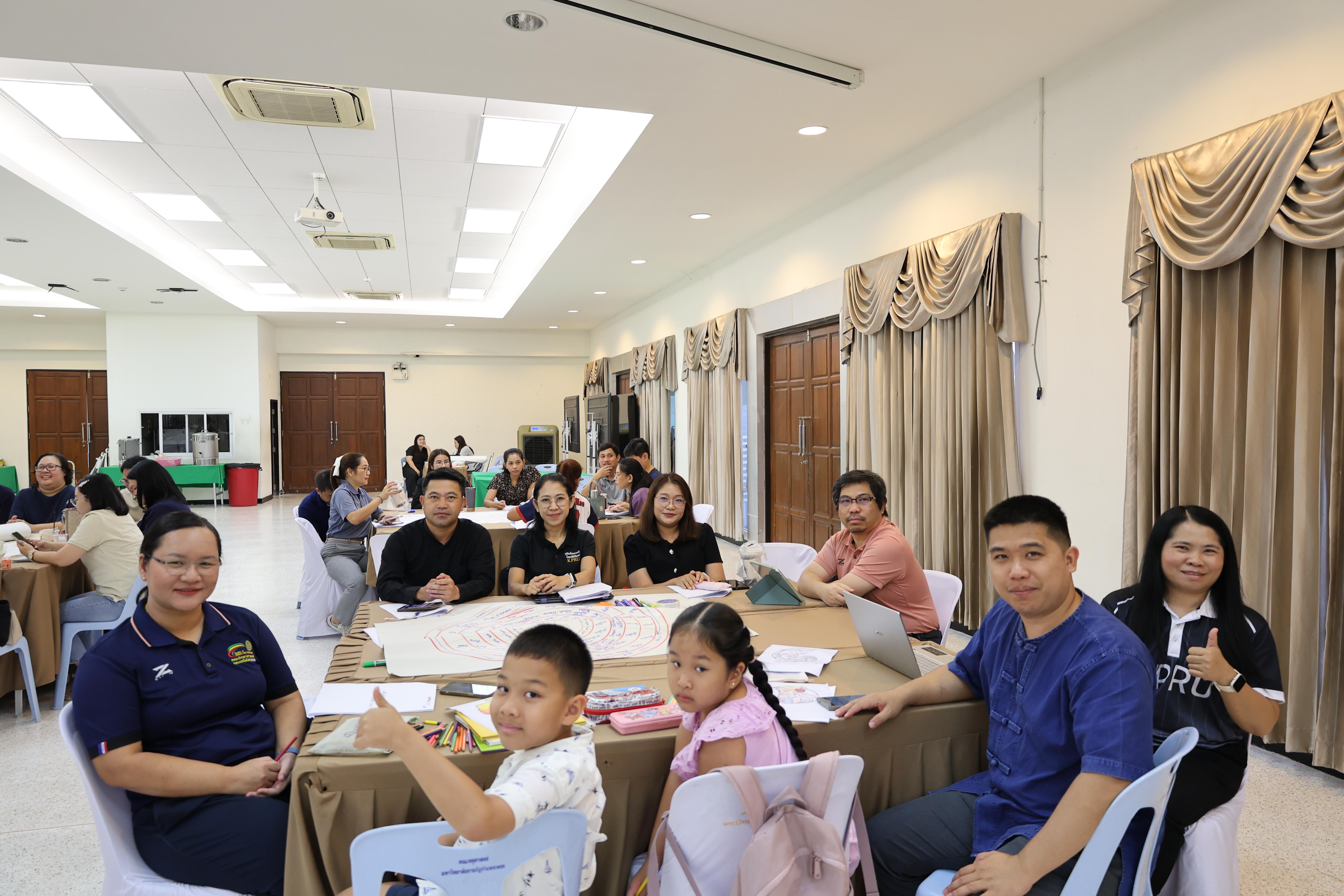 45. วันนี้เป็นการอบรมในโมดูลที่ 10 เรื่อง “ทักษะการโค้ชเพื่อการพัฒนา Soft Skills” .