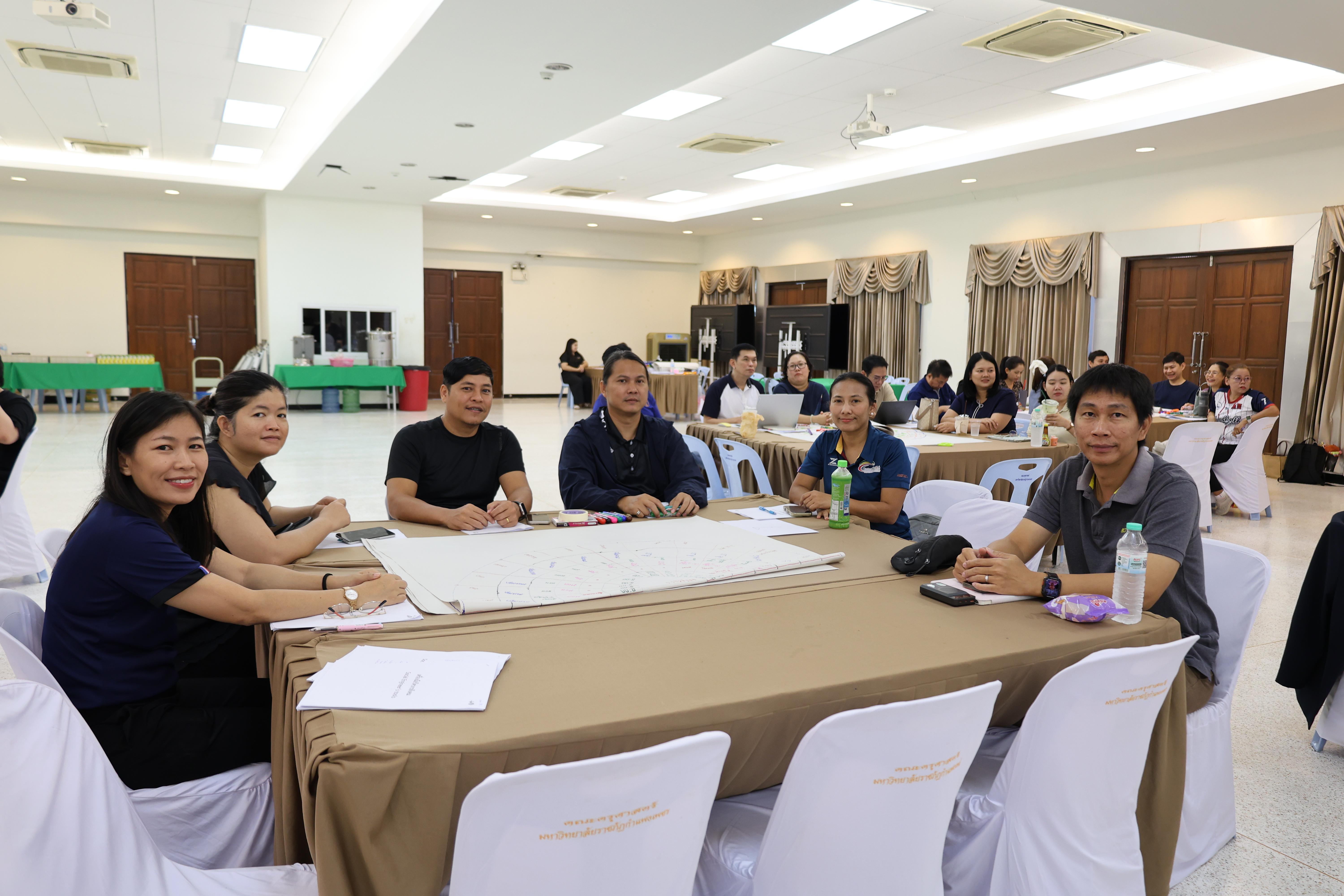 47. วันนี้เป็นการอบรมในโมดูลที่ 10 เรื่อง “ทักษะการโค้ชเพื่อการพัฒนา Soft Skills” .