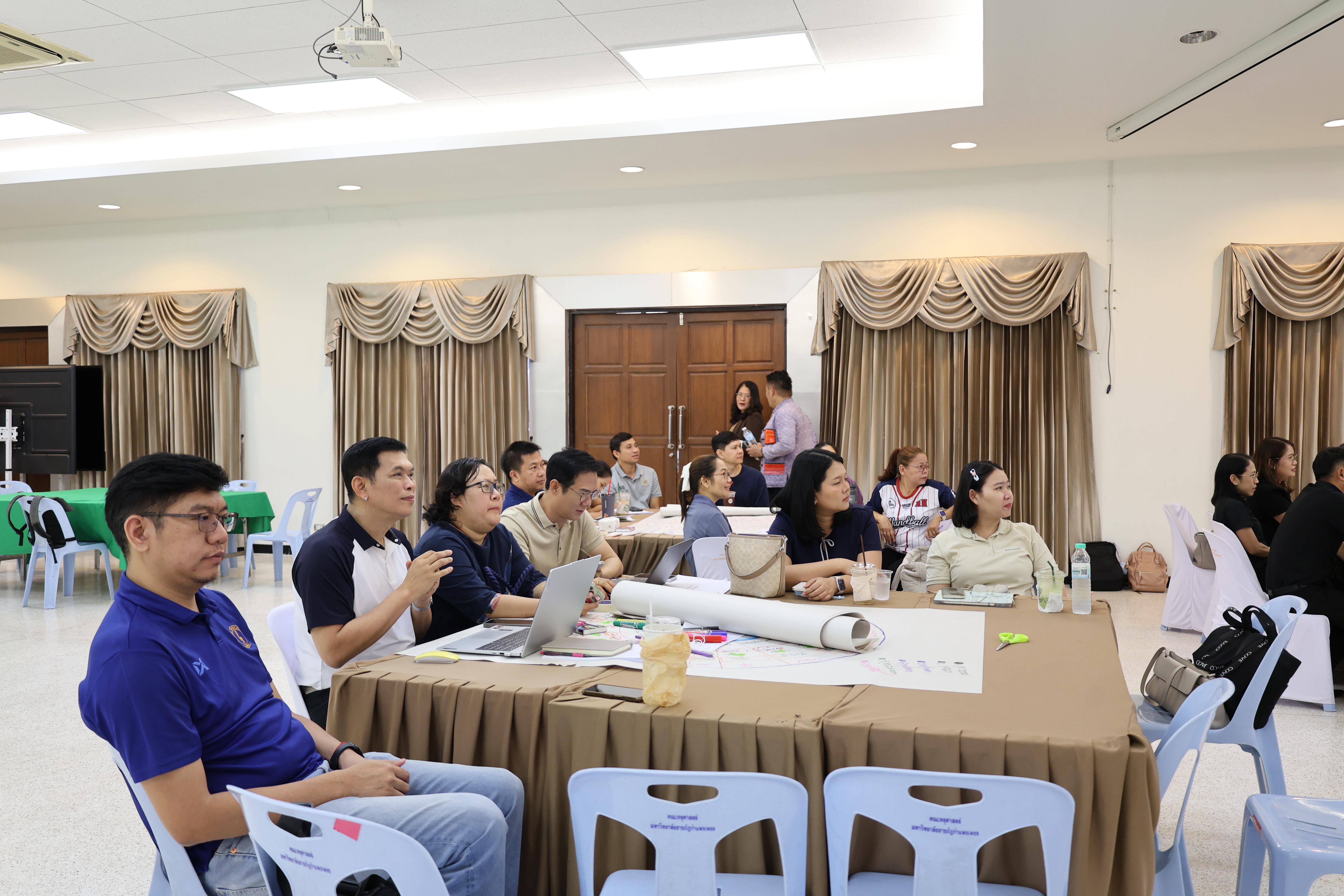 58. วันนี้เป็นการอบรมในโมดูลที่ 10 เรื่อง “ทักษะการโค้ชเพื่อการพัฒนา Soft Skills” .