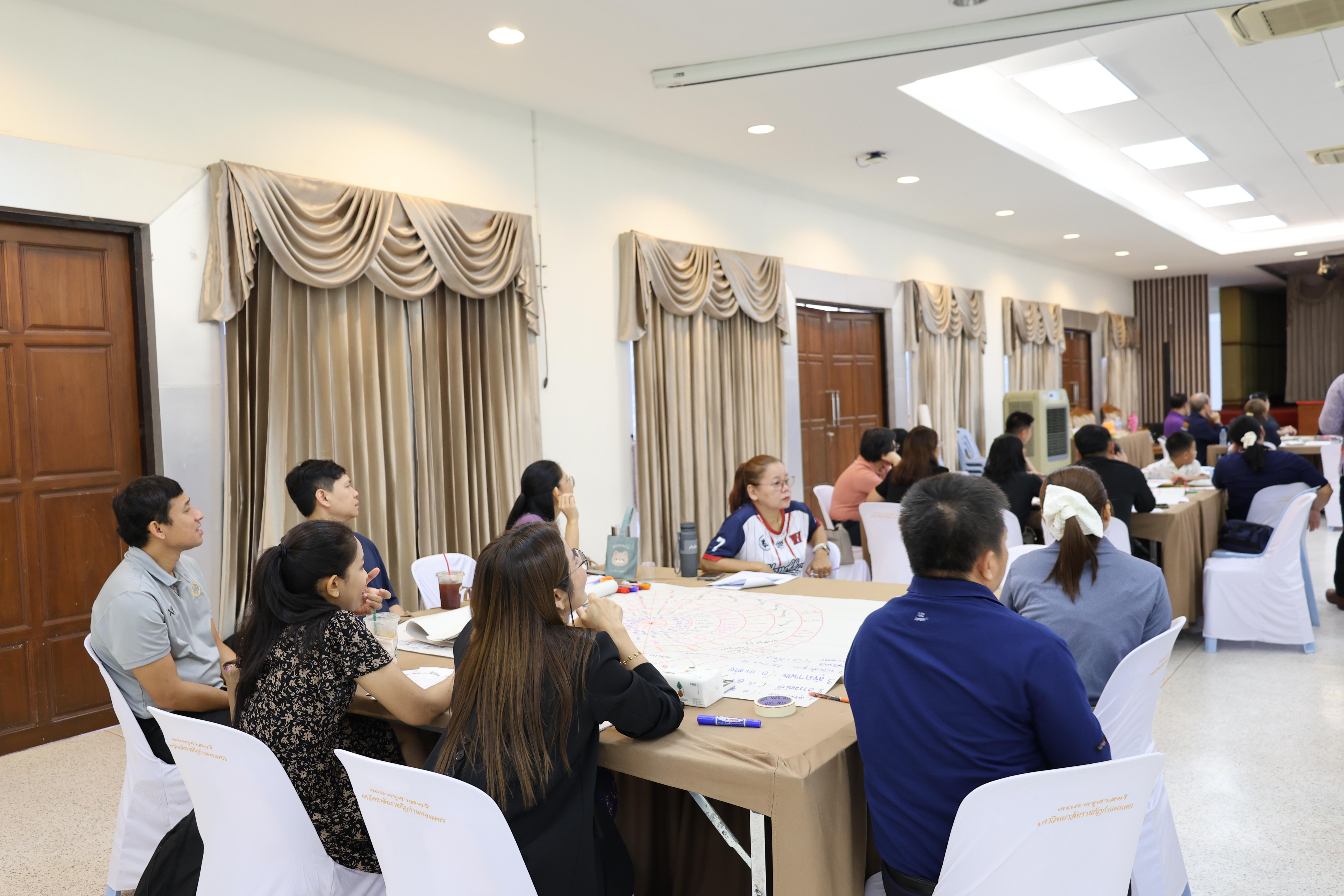 60. วันนี้เป็นการอบรมในโมดูลที่ 10 เรื่อง “ทักษะการโค้ชเพื่อการพัฒนา Soft Skills” .