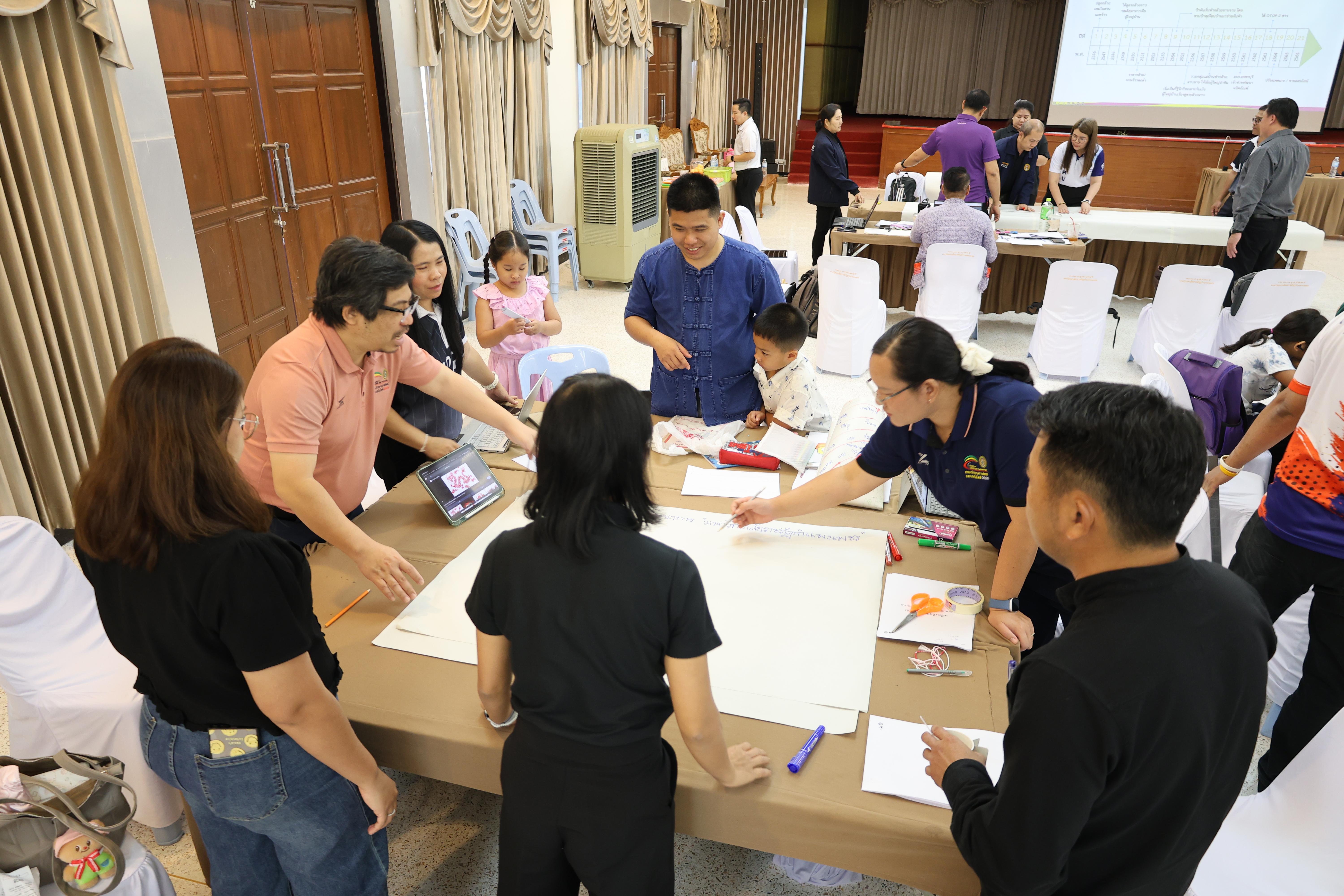 98. วันนี้เป็นการอบรมในโมดูลที่ 10 เรื่อง “ทักษะการโค้ชเพื่อการพัฒนา Soft Skills” .