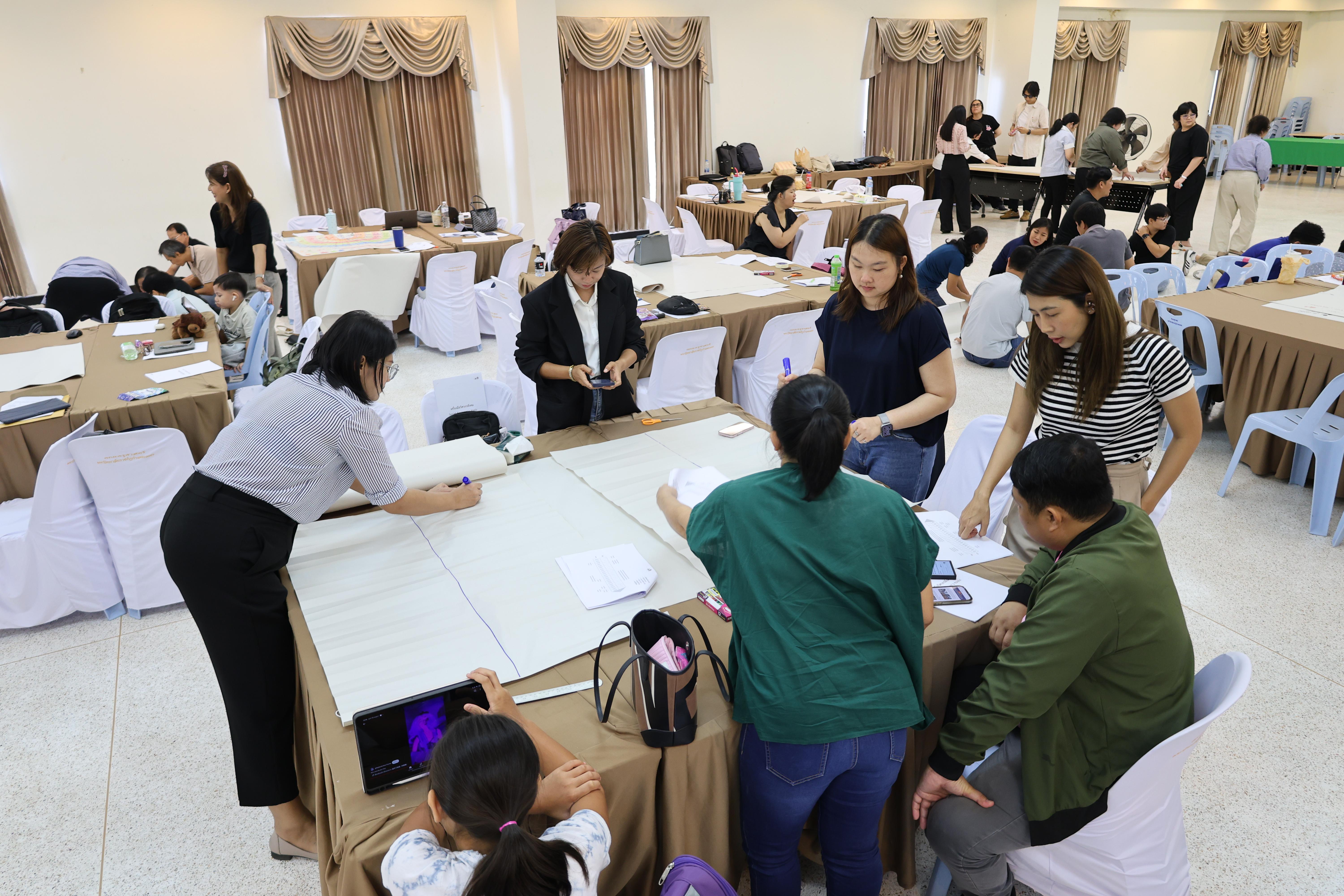 102. วันนี้เป็นการอบรมในโมดูลที่ 10 เรื่อง “ทักษะการโค้ชเพื่อการพัฒนา Soft Skills” .