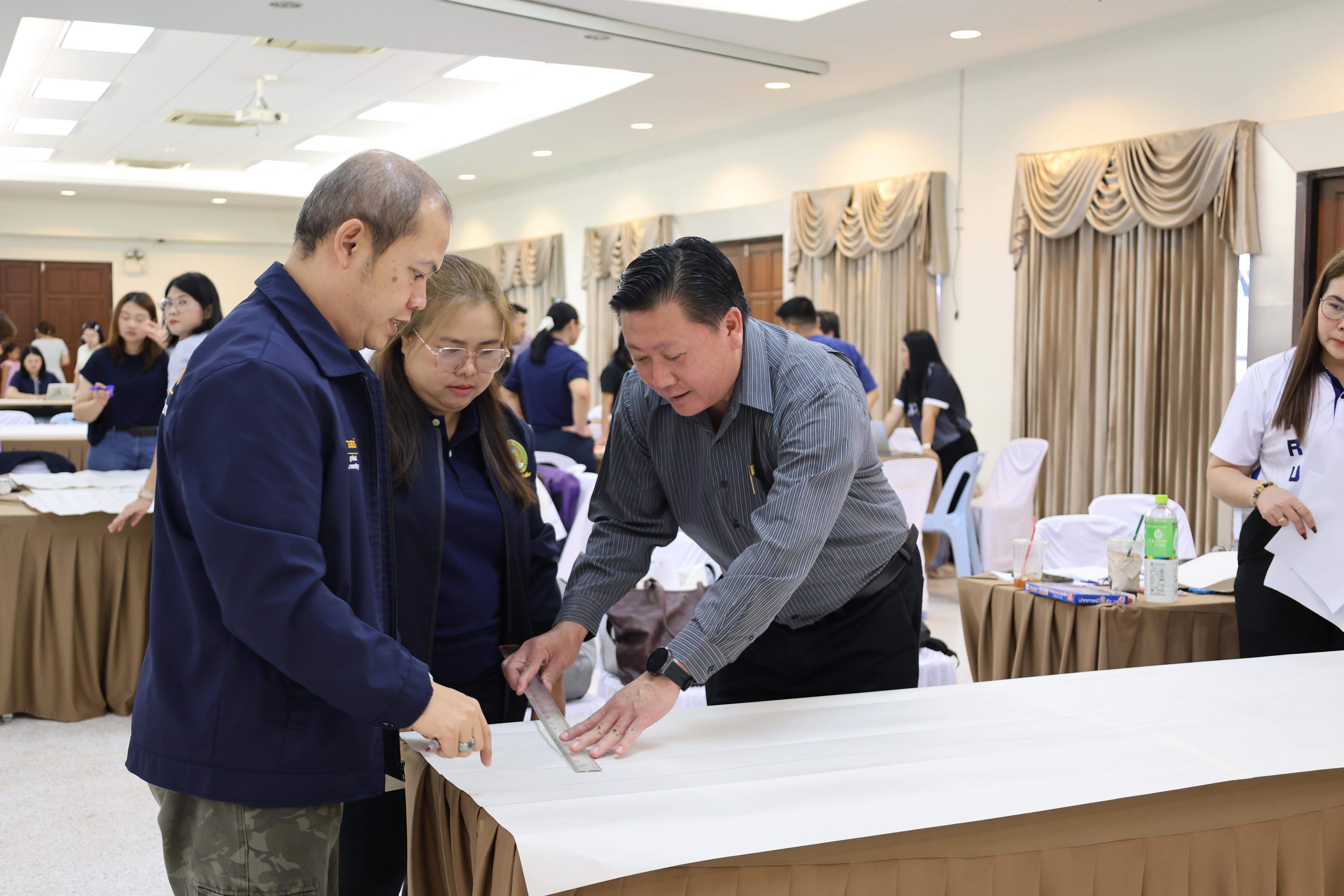 120. วันนี้เป็นการอบรมในโมดูลที่ 10 เรื่อง “ทักษะการโค้ชเพื่อการพัฒนา Soft Skills” .