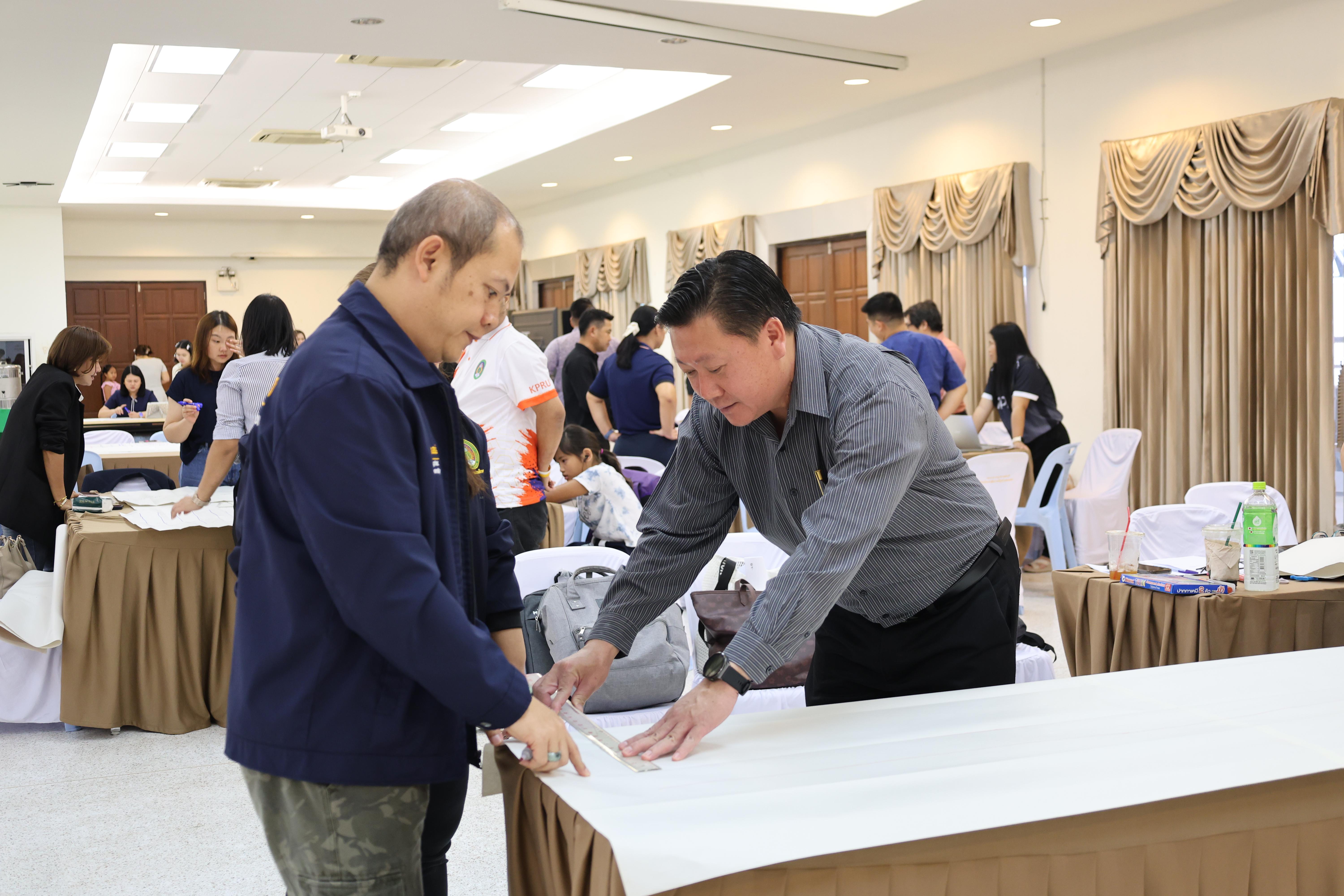 121. วันนี้เป็นการอบรมในโมดูลที่ 10 เรื่อง “ทักษะการโค้ชเพื่อการพัฒนา Soft Skills” .