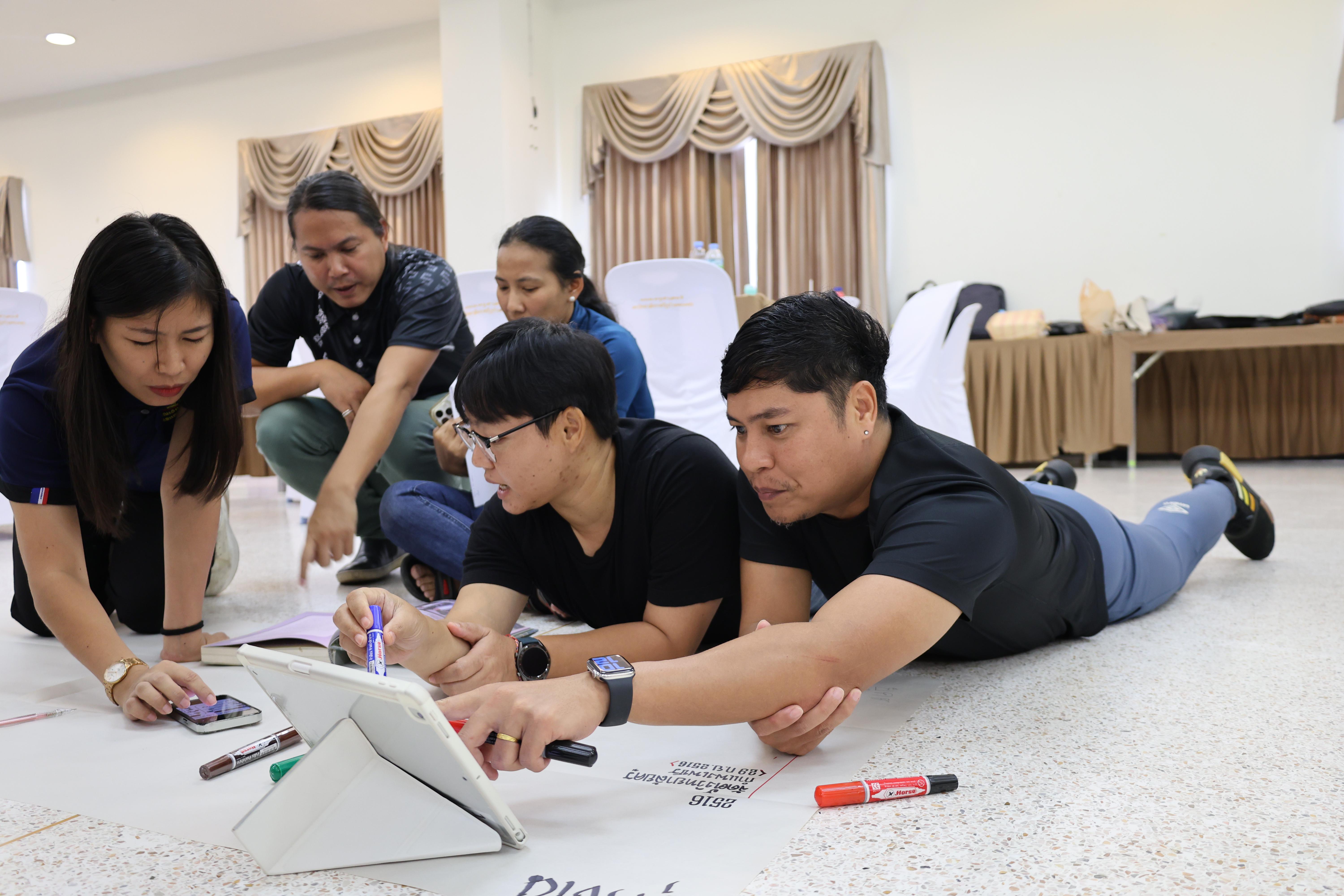 144. วันนี้เป็นการอบรมในโมดูลที่ 10 เรื่อง “ทักษะการโค้ชเพื่อการพัฒนา Soft Skills” .
