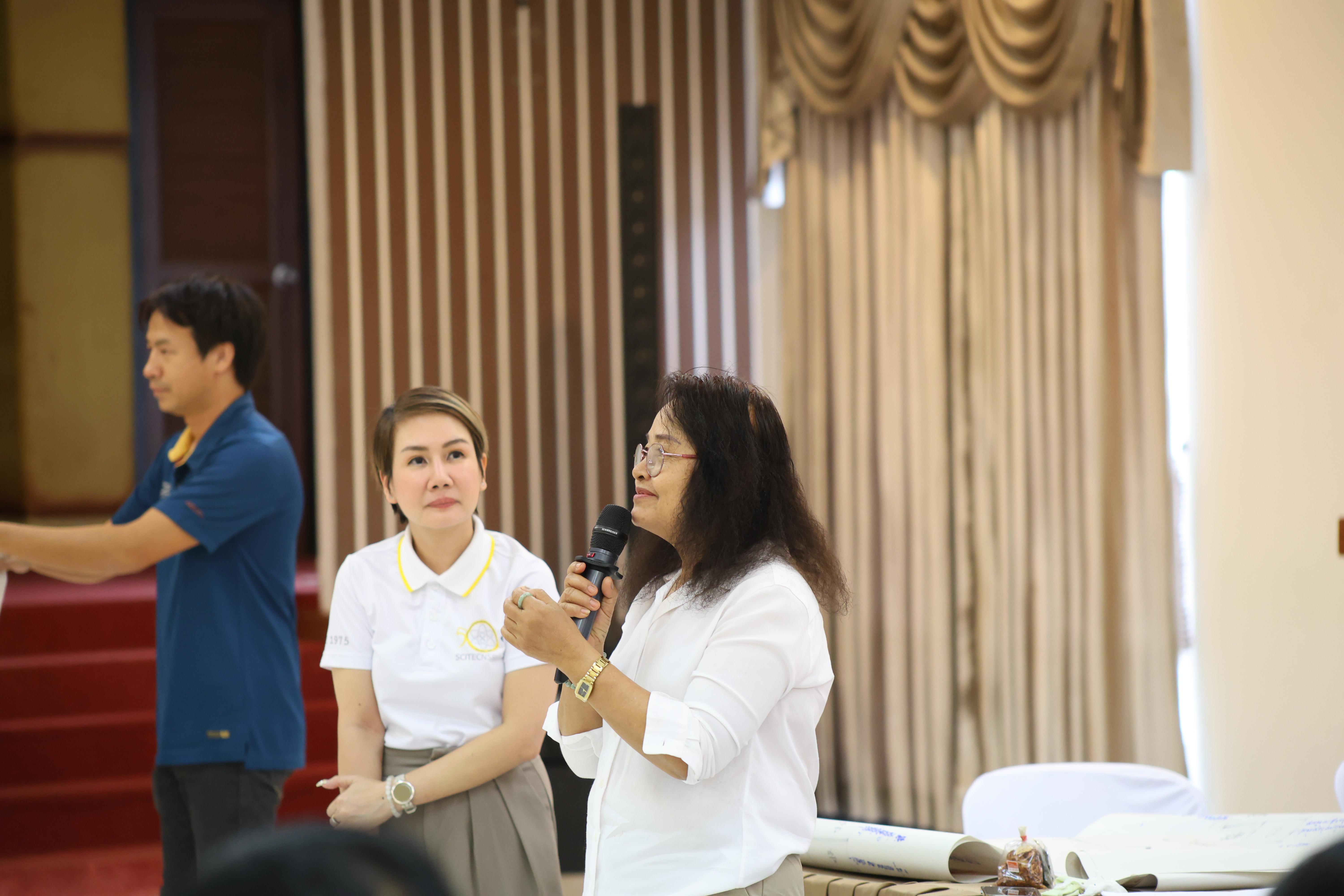 215. วันนี้เป็นการอบรมในโมดูลที่ 10 เรื่อง “ทักษะการโค้ชเพื่อการพัฒนา Soft Skills” .