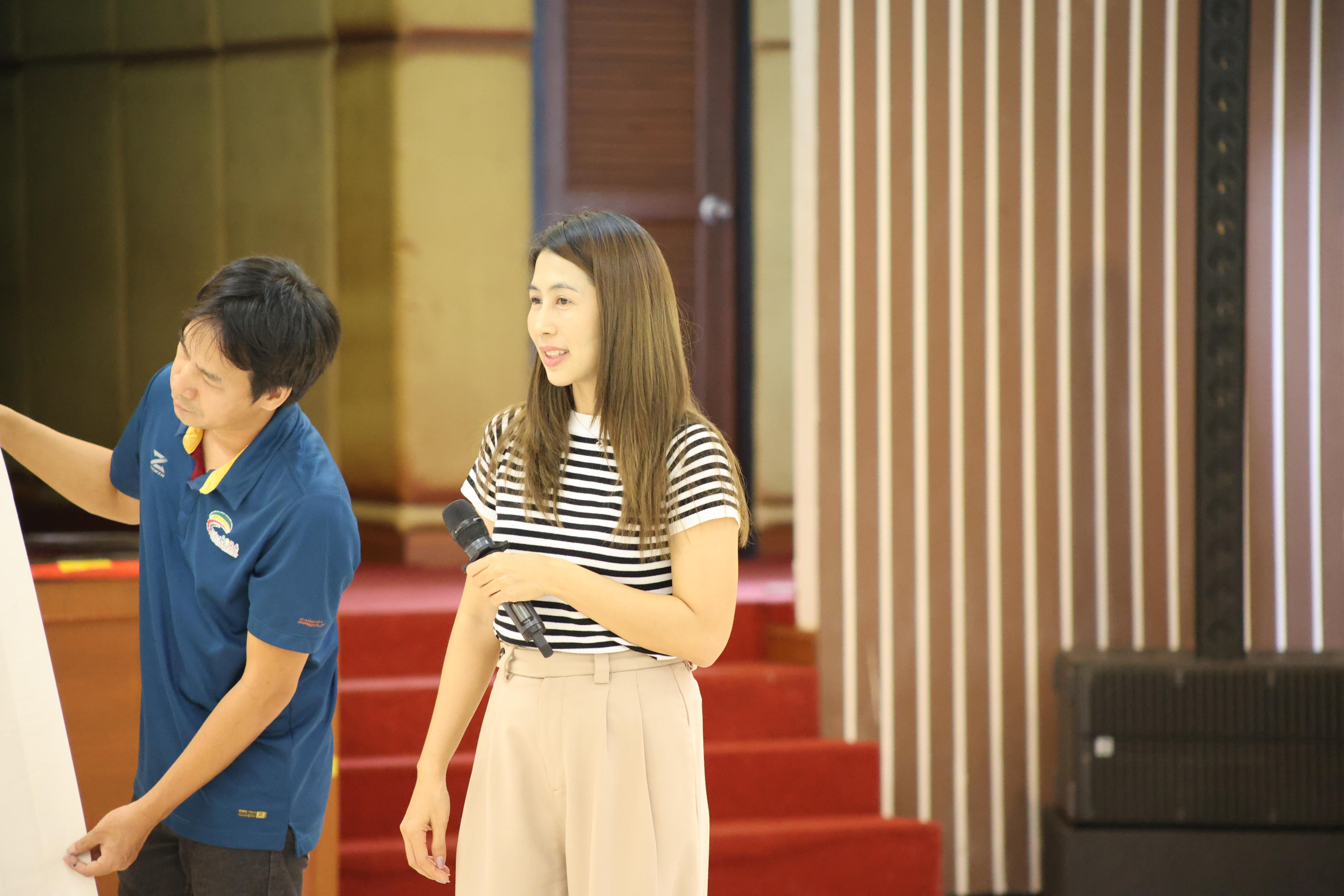 236. วันนี้เป็นการอบรมในโมดูลที่ 10 เรื่อง “ทักษะการโค้ชเพื่อการพัฒนา Soft Skills” .